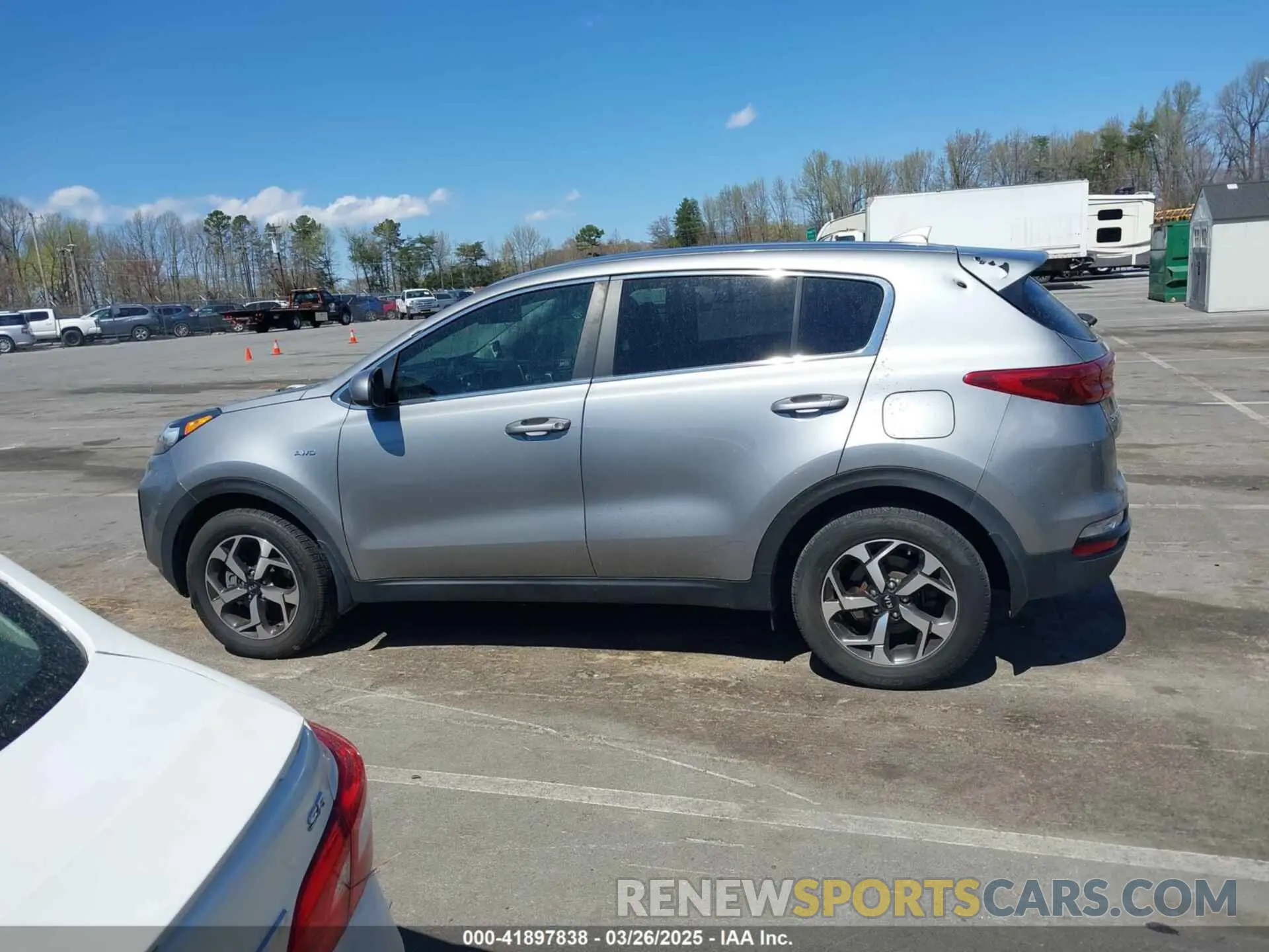 11 fotografías del automóvil dañado KNDPMCAC1L7839423 KIA SPORTAGE 2020