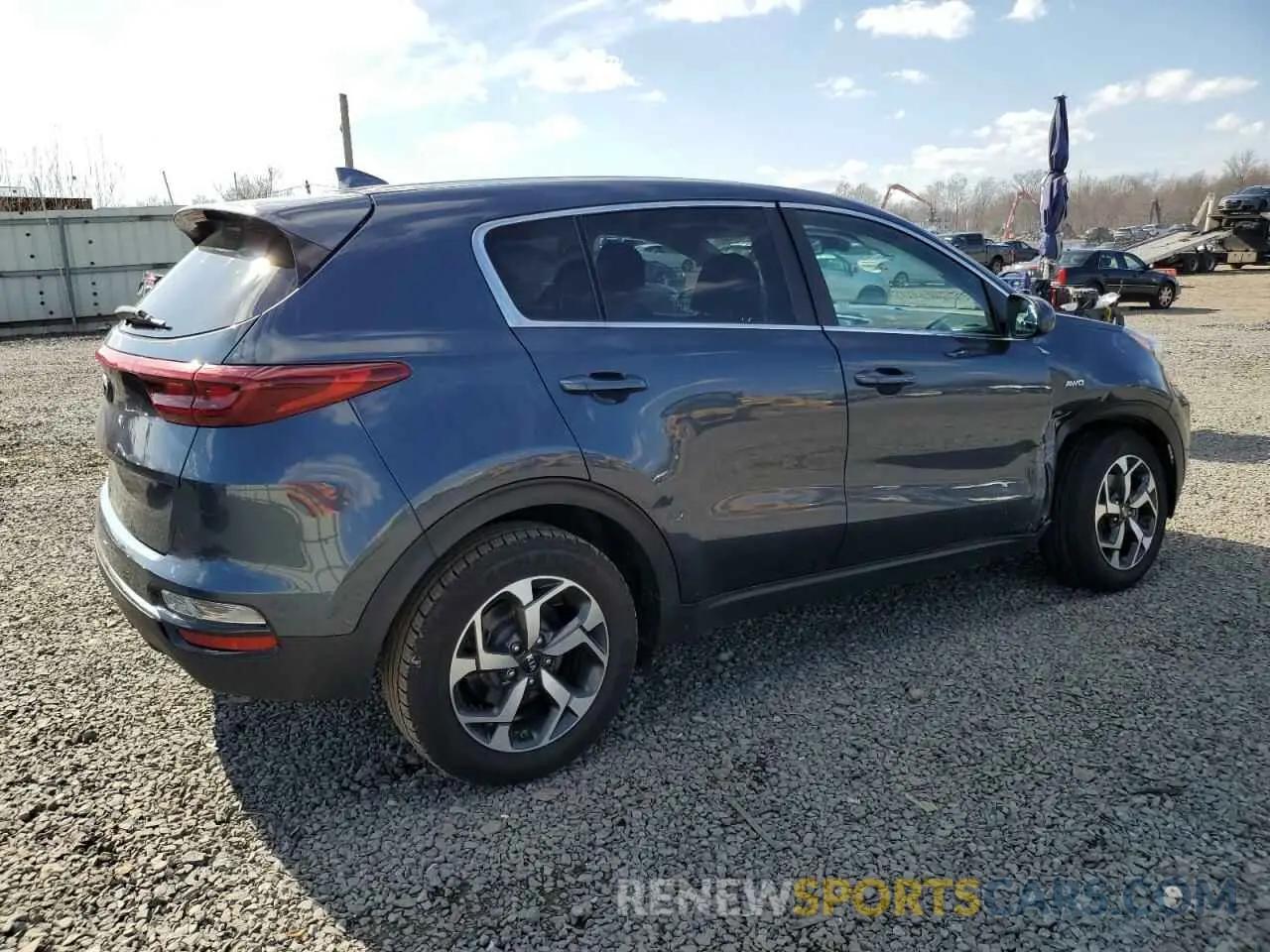 3 fotografías del automóvil dañado KNDPMCAC2L7630420 KIA SPORTAGE 2020