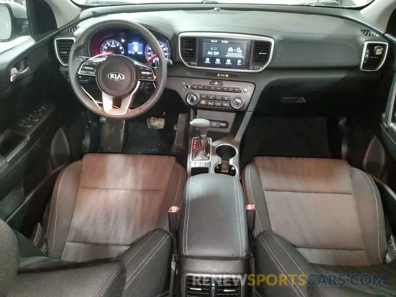 8 fotografías del automóvil dañado KNDPMCAC2L7641319 KIA SPORTAGE 2020