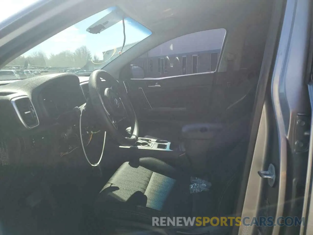7 fotografías del automóvil dañado KNDPMCAC2L7643944 KIA SPORTAGE 2020