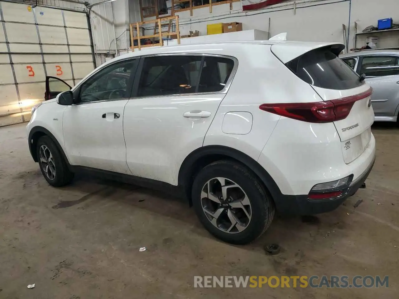 2 fotografías del automóvil dañado KNDPMCAC2L7679858 KIA SPORTAGE 2020