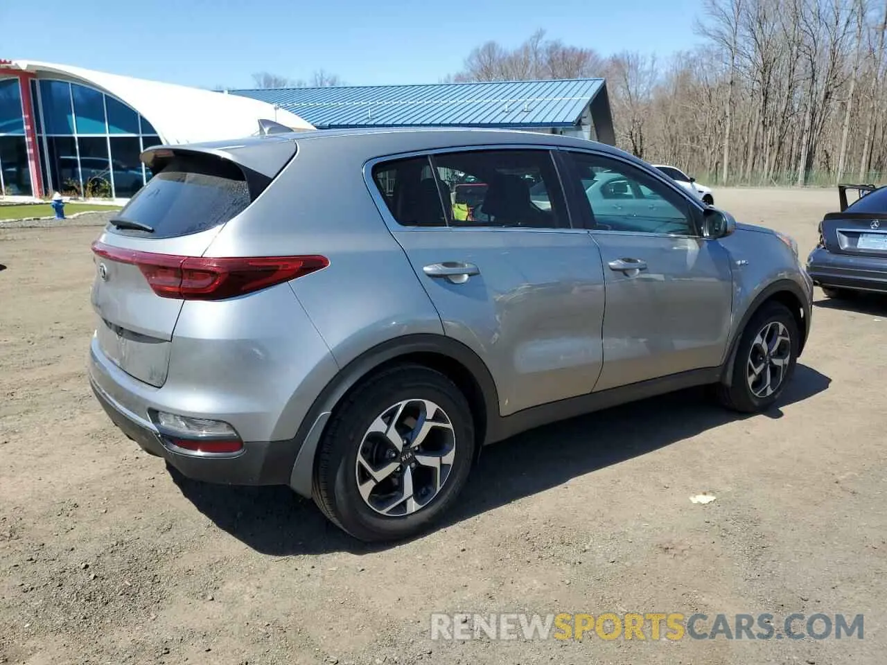 3 fotografías del automóvil dañado KNDPMCAC2L7771035 KIA SPORTAGE 2020