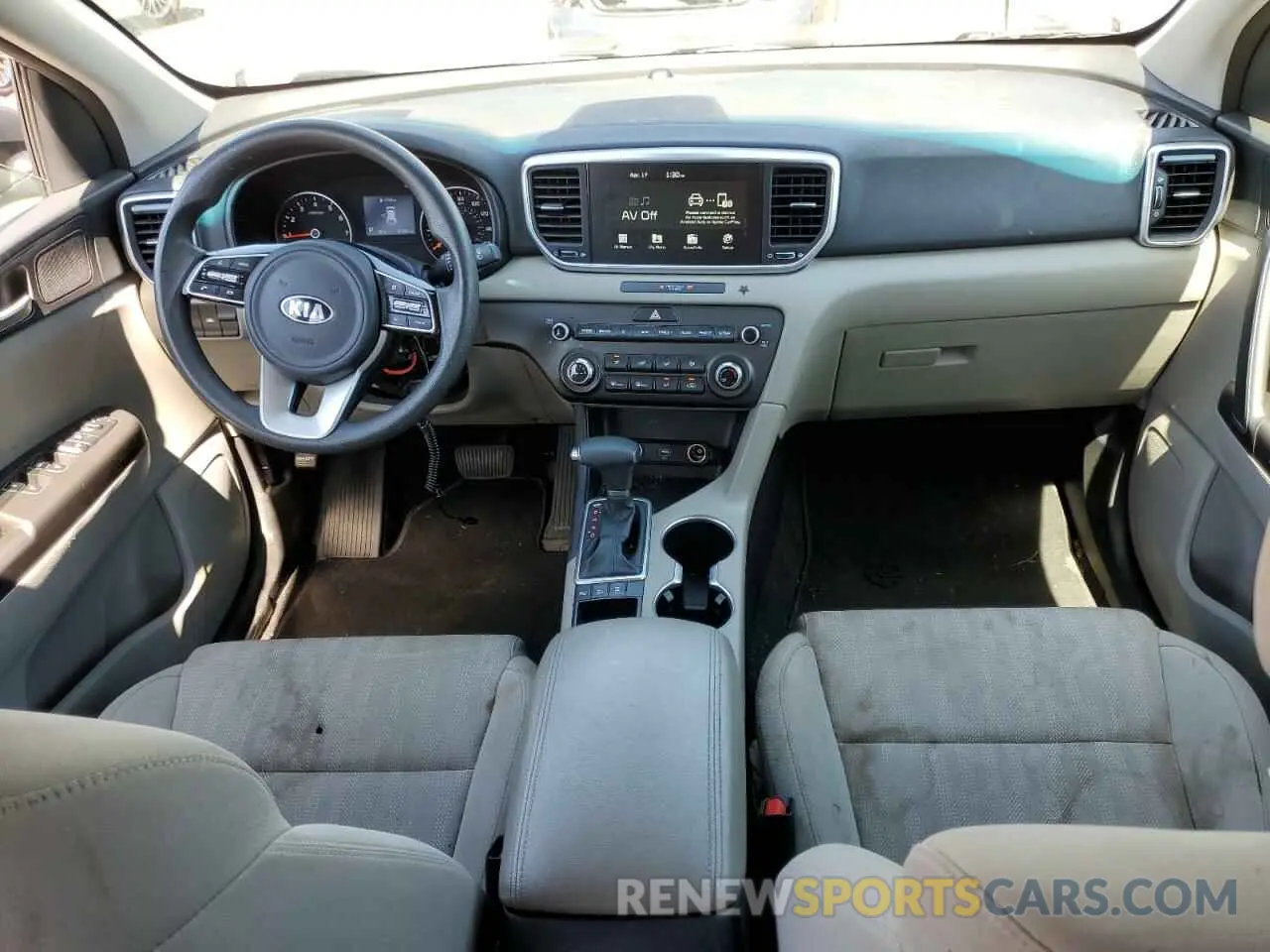 8 fotografías del automóvil dañado KNDPMCAC2L7771035 KIA SPORTAGE 2020