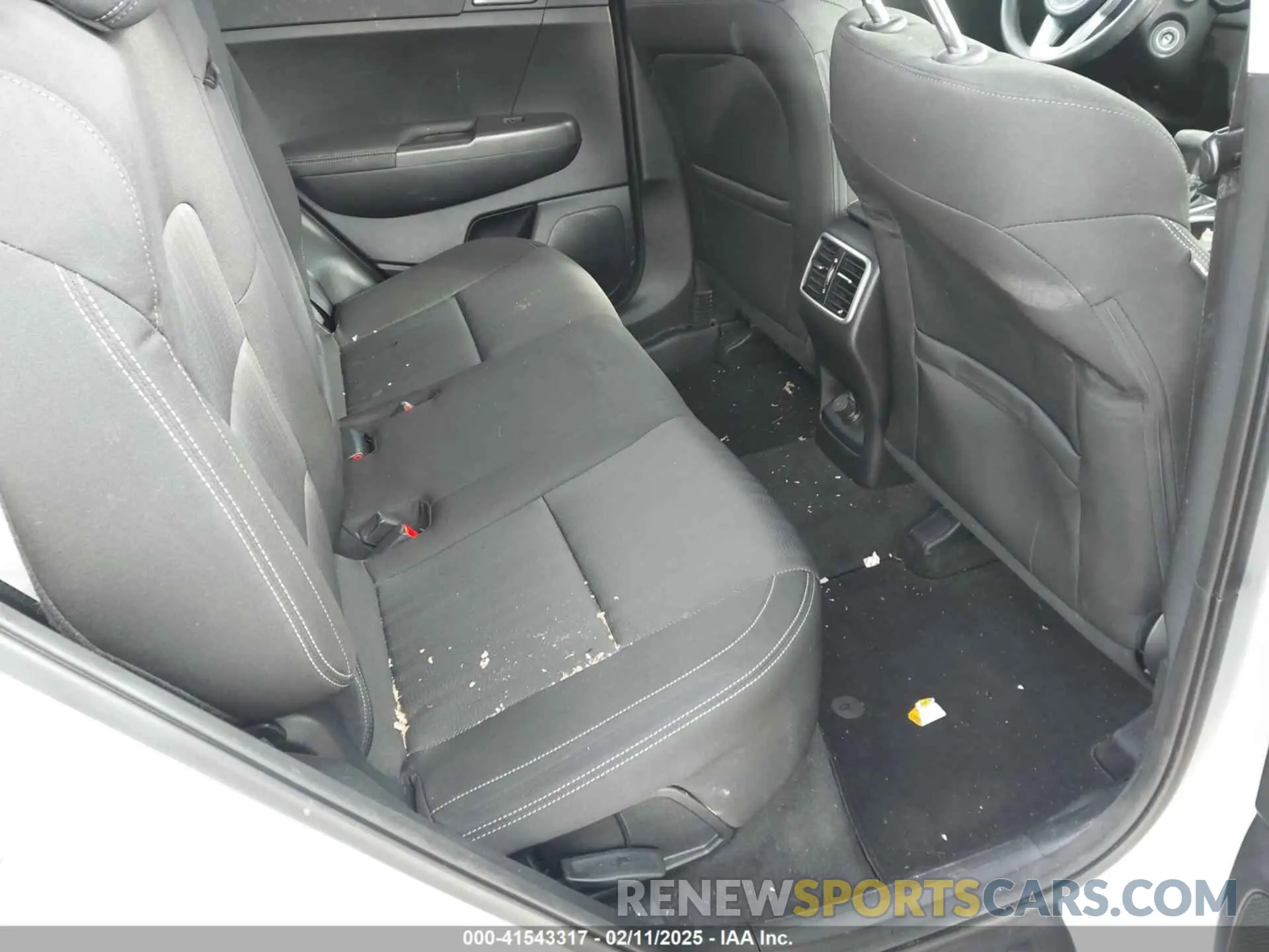 8 fotografías del automóvil dañado KNDPMCAC2L7826907 KIA SPORTAGE 2020