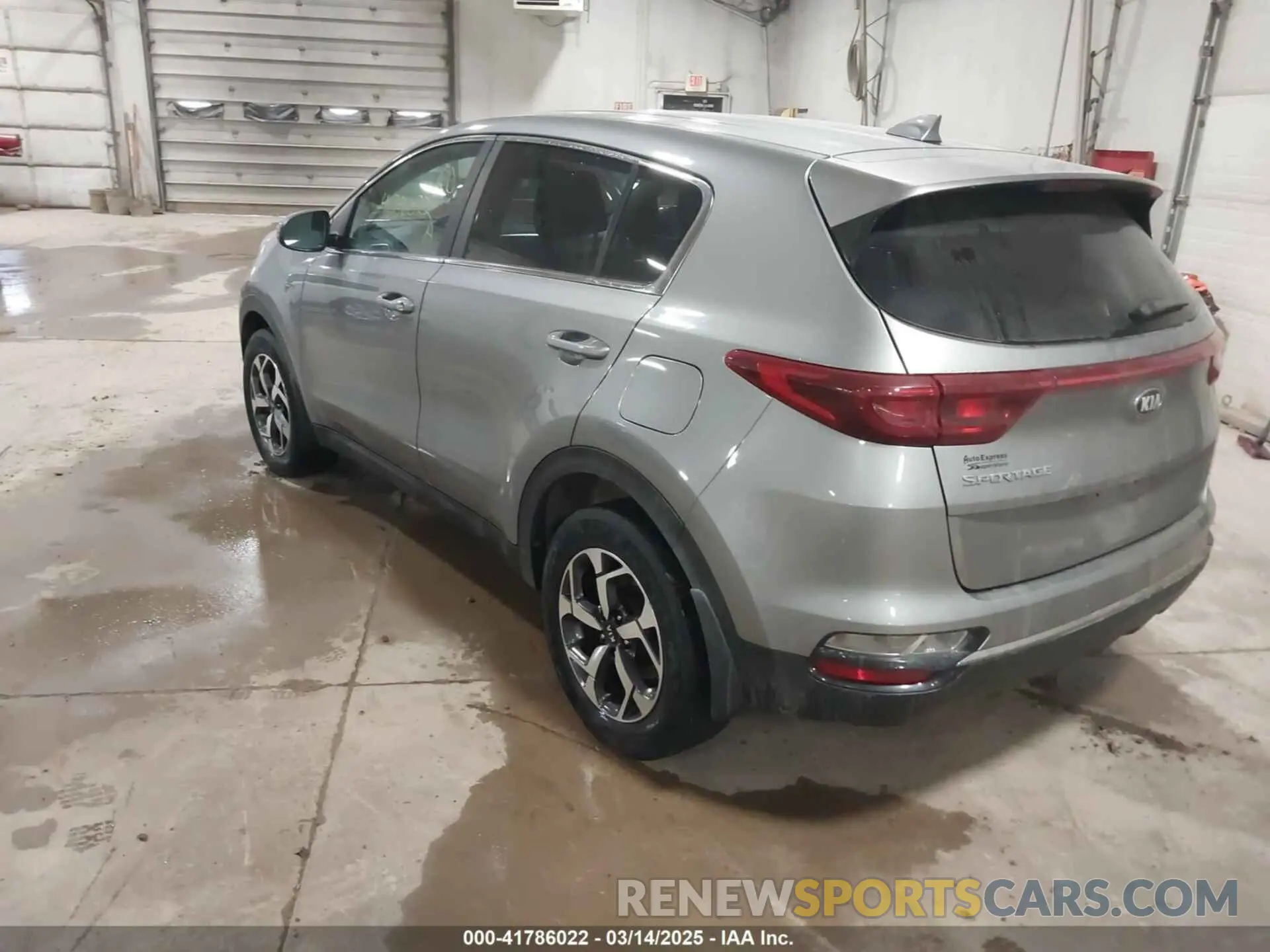 3 fotografías del automóvil dañado KNDPMCAC3L7706016 KIA SPORTAGE 2020