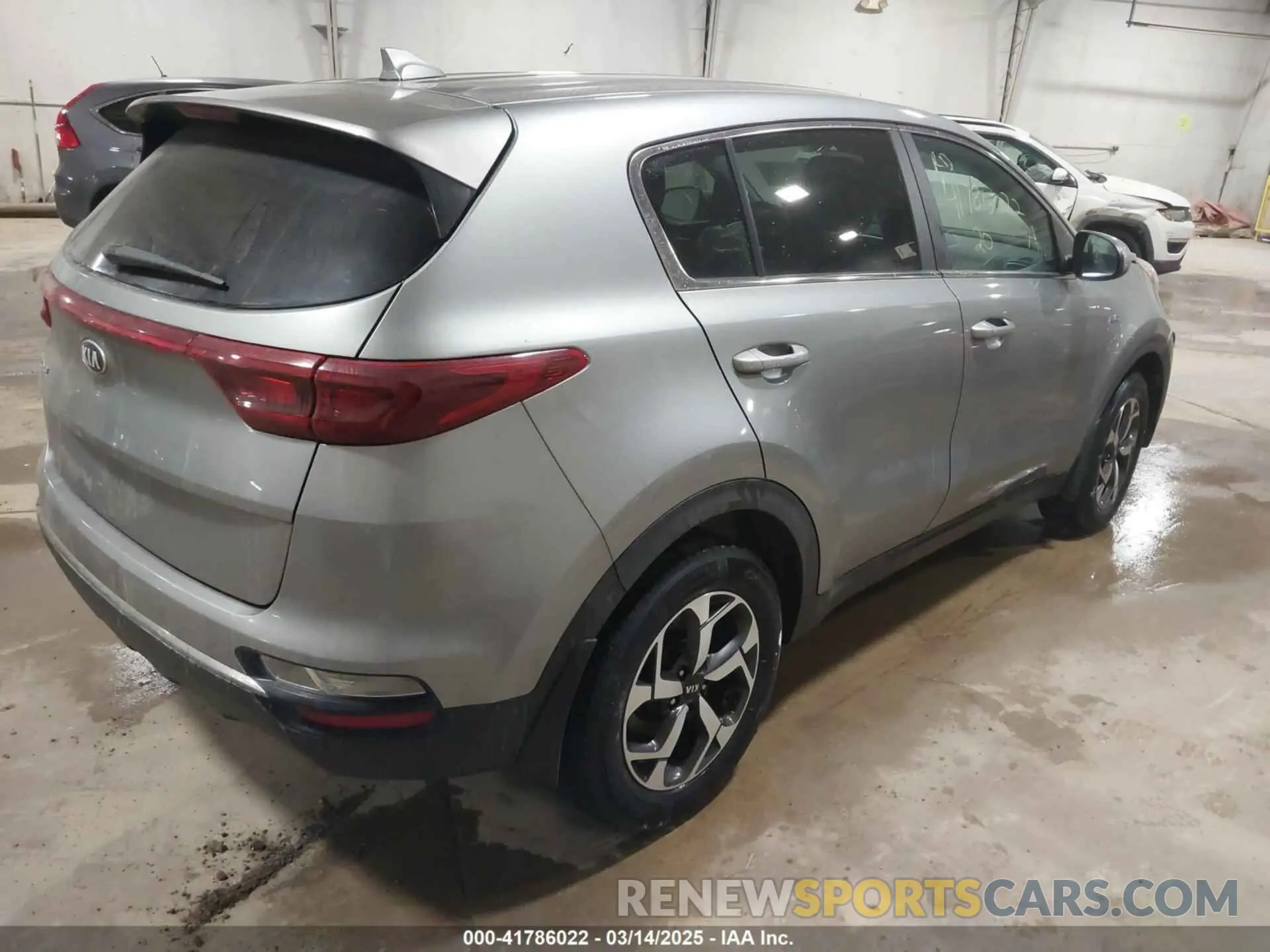 4 fotografías del automóvil dañado KNDPMCAC3L7706016 KIA SPORTAGE 2020