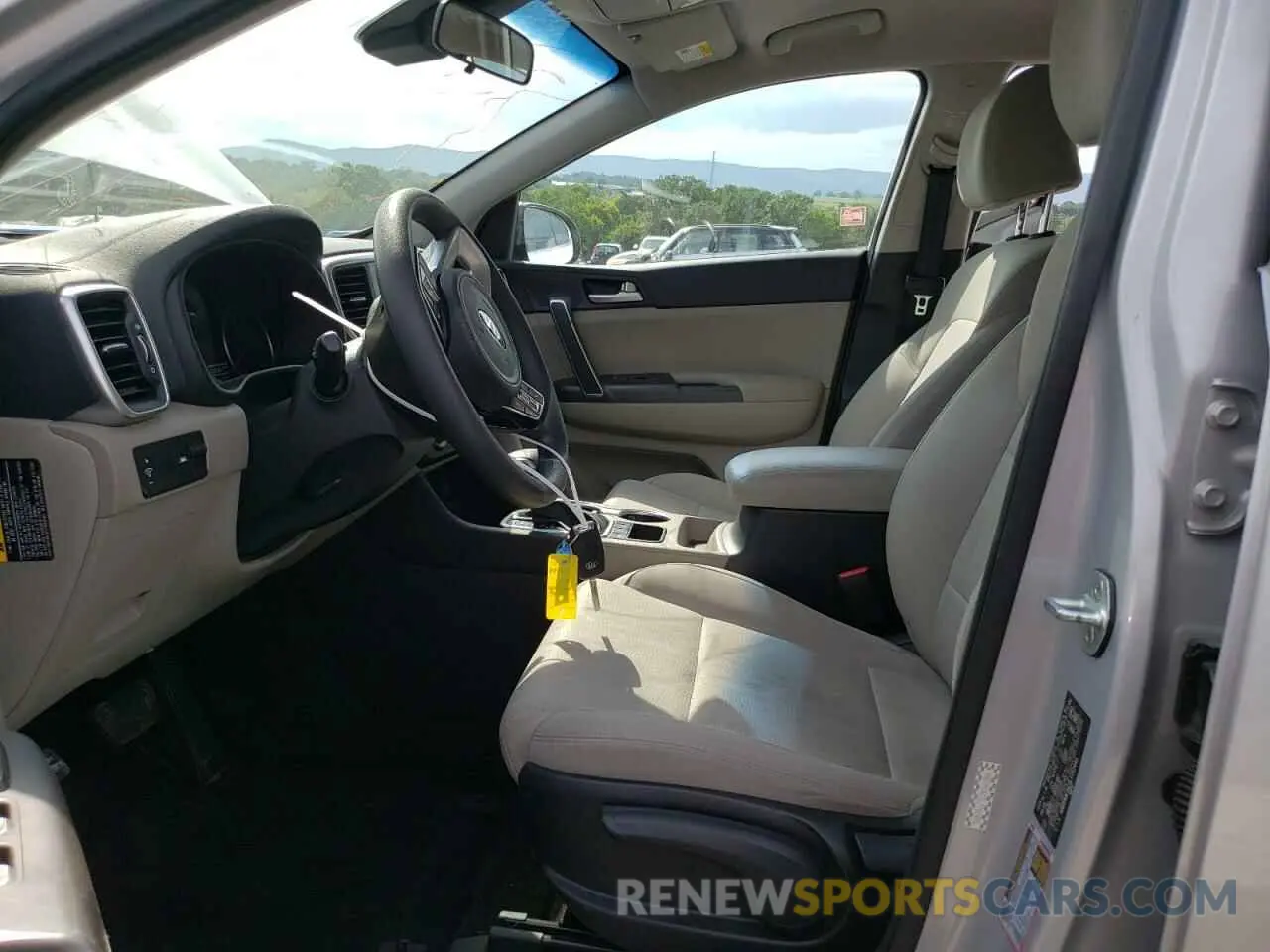 7 fotografías del automóvil dañado KNDPMCAC3L7752445 KIA SPORTAGE 2020