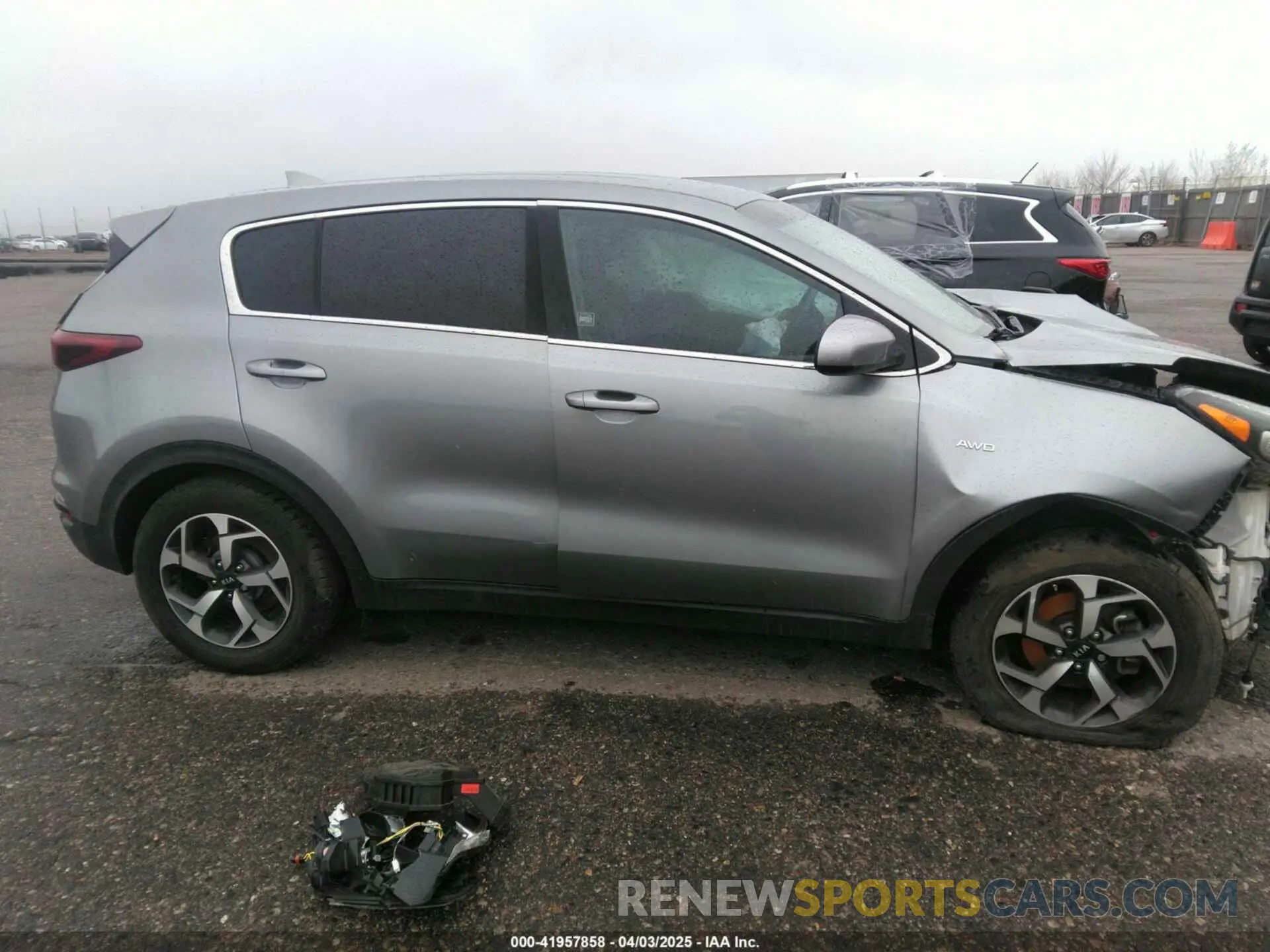14 fotografías del automóvil dañado KNDPMCAC4L7751398 KIA SPORTAGE 2020