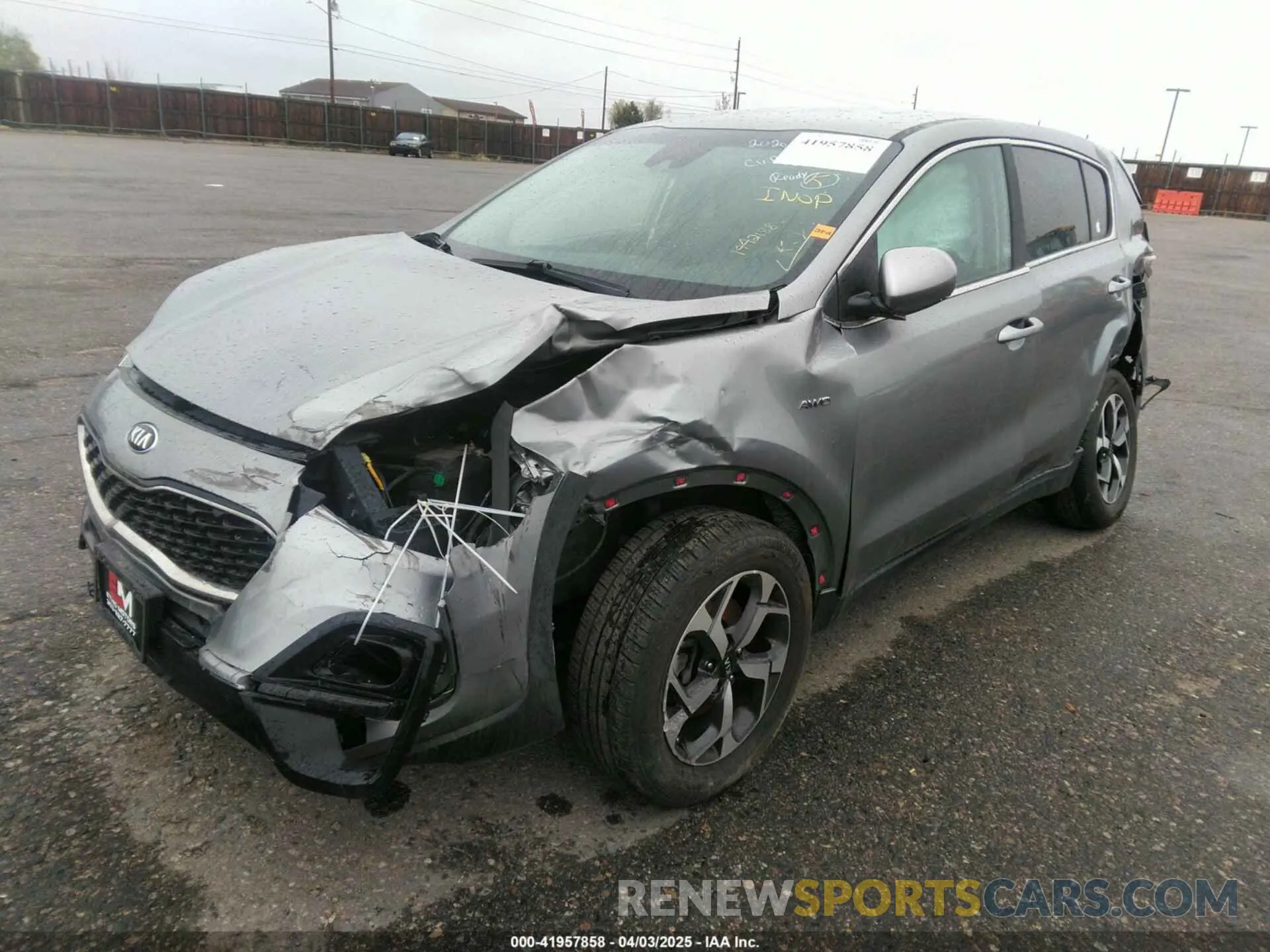 2 fotografías del automóvil dañado KNDPMCAC4L7751398 KIA SPORTAGE 2020