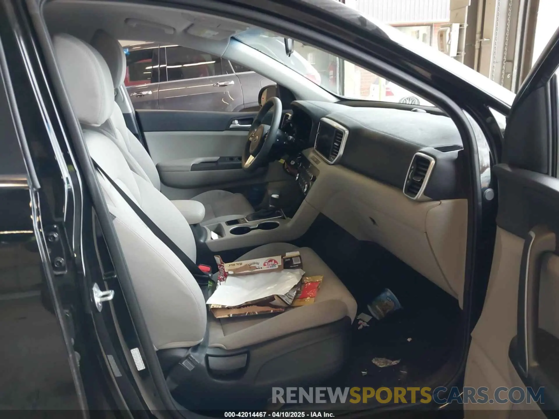 5 fotografías del automóvil dañado KNDPMCAC4L7805735 KIA SPORTAGE 2020