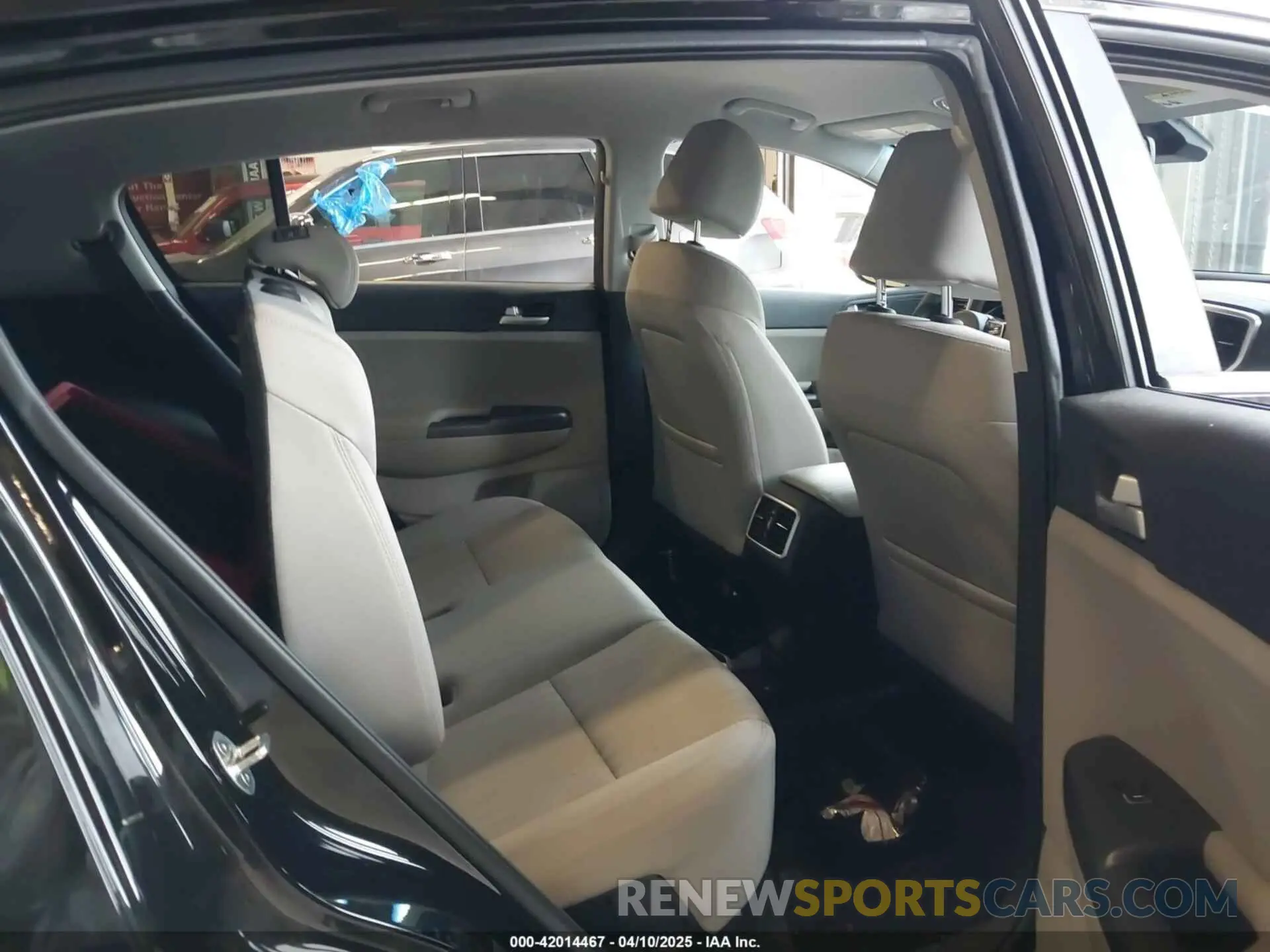 8 fotografías del automóvil dañado KNDPMCAC4L7805735 KIA SPORTAGE 2020