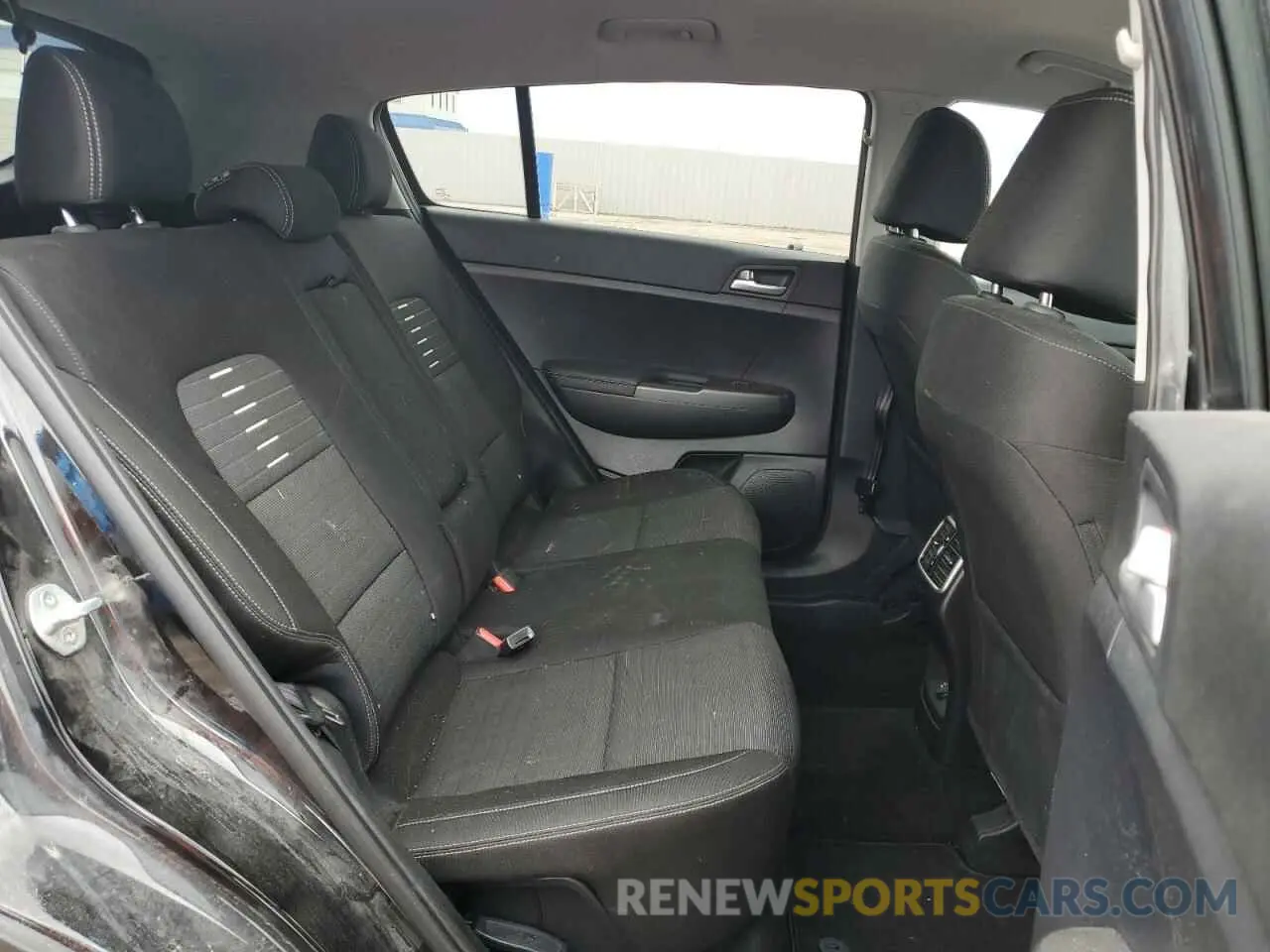 11 fotografías del automóvil dañado KNDPMCAC4L7821952 KIA SPORTAGE 2020