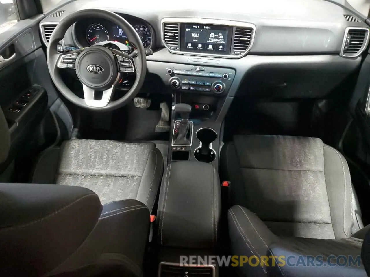 8 fotografías del automóvil dañado KNDPMCAC6L7640626 KIA SPORTAGE 2020
