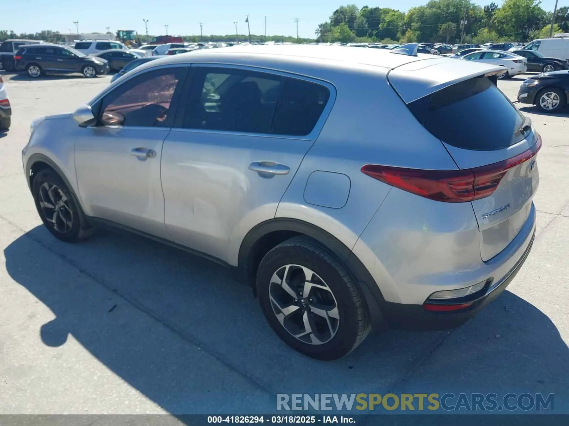 3 fotografías del automóvil dañado KNDPMCAC6L7742024 KIA SPORTAGE 2020
