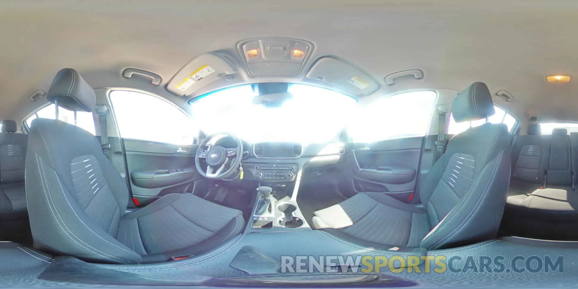 15 fotografías del automóvil dañado KNDPMCAC6L7758689 KIA SPORTAGE 2020