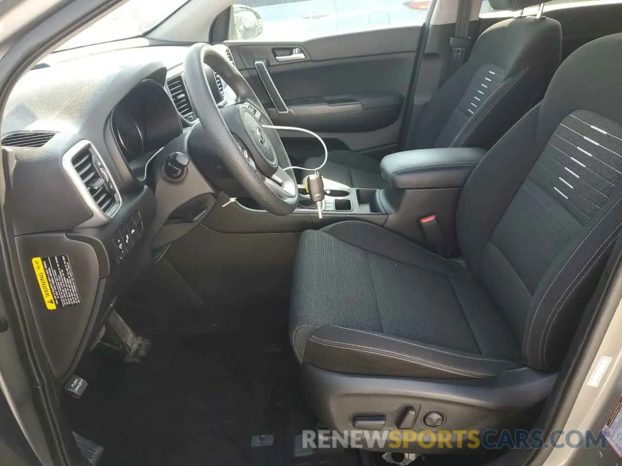 7 fotografías del automóvil dañado KNDPMCAC6L7758689 KIA SPORTAGE 2020