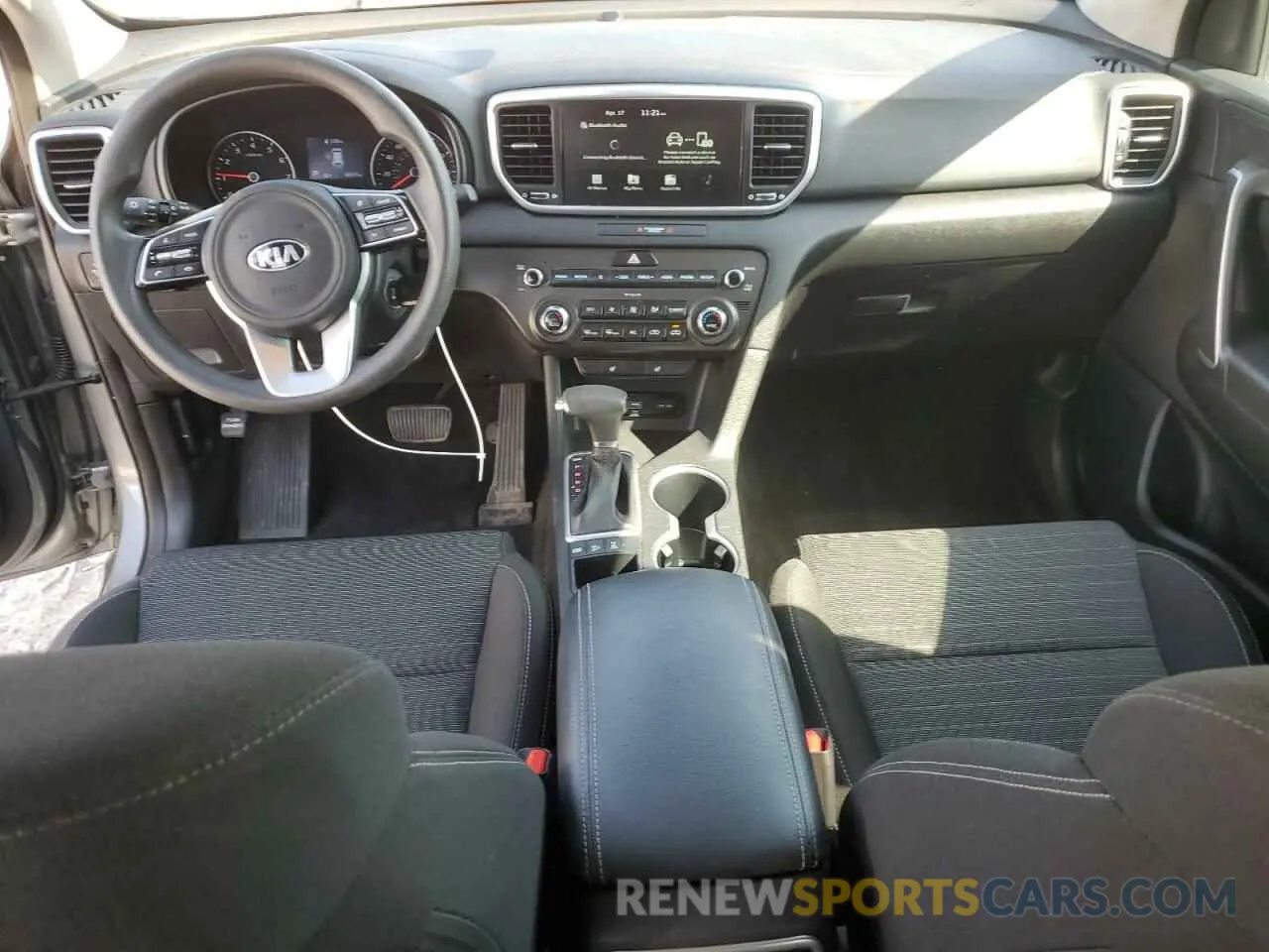 8 fotografías del automóvil dañado KNDPMCAC6L7758689 KIA SPORTAGE 2020
