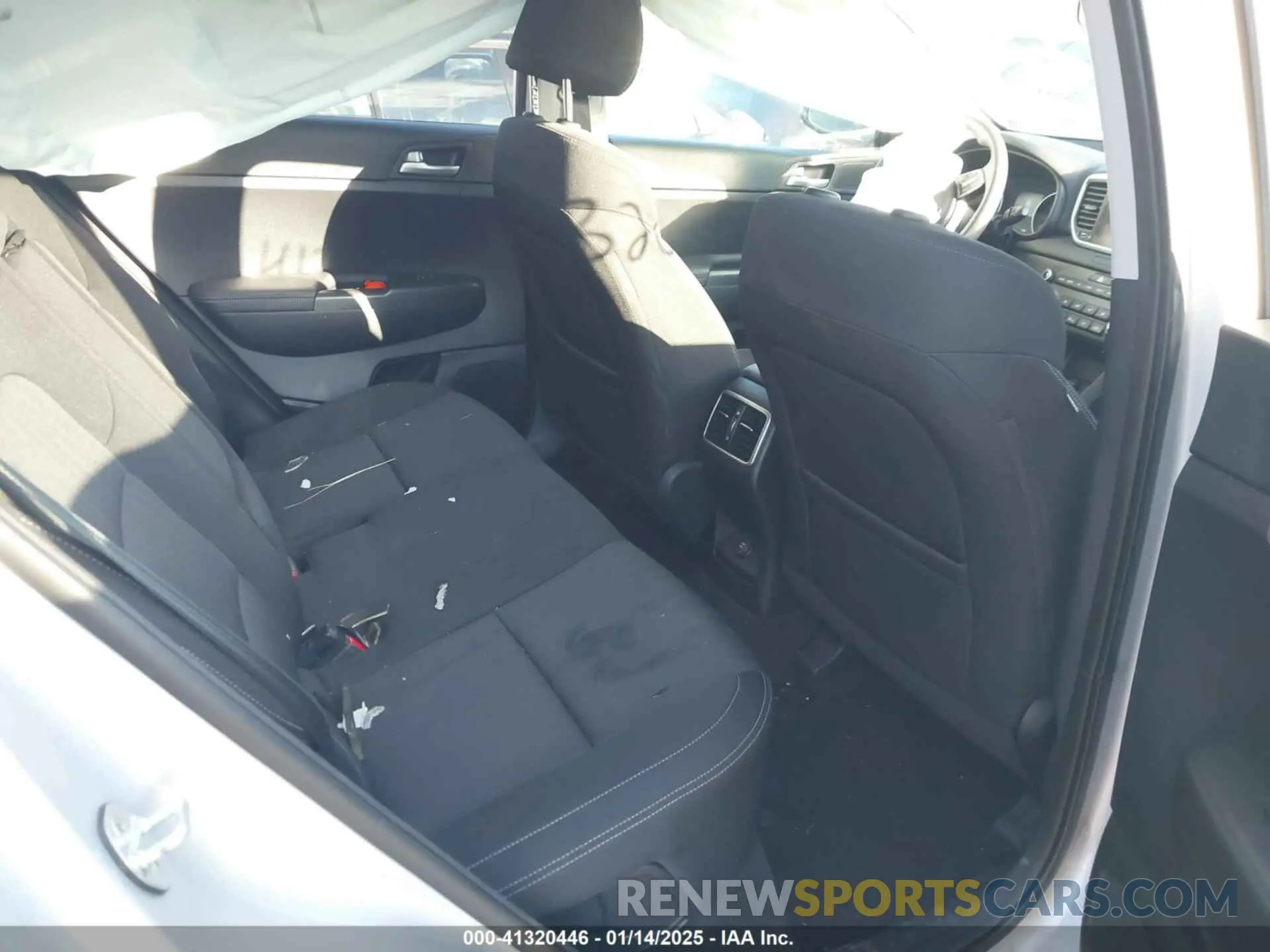 8 fotografías del automóvil dañado KNDPMCAC6L7789201 KIA SPORTAGE 2020