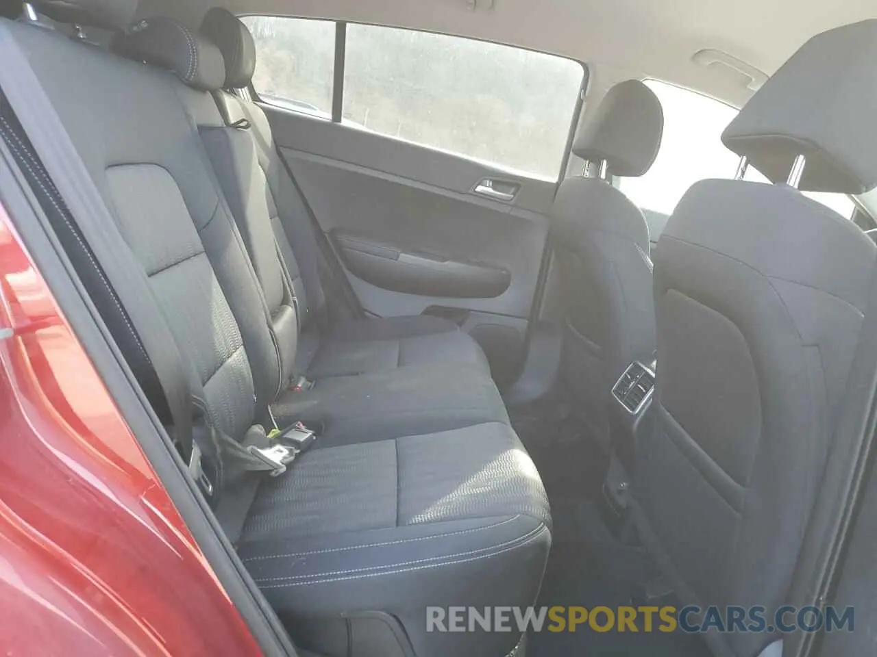 11 fotografías del automóvil dañado KNDPMCAC7L7734319 KIA SPORTAGE 2020