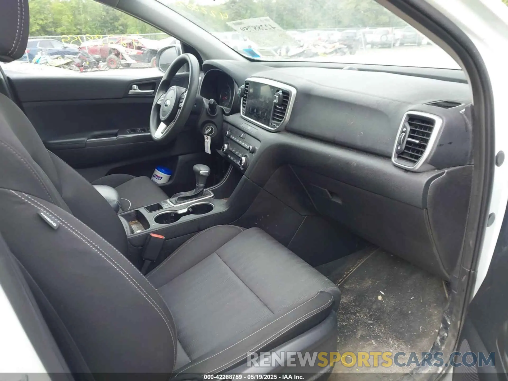 5 fotografías del automóvil dañado KNDPMCAC7L7815157 KIA SPORTAGE 2020