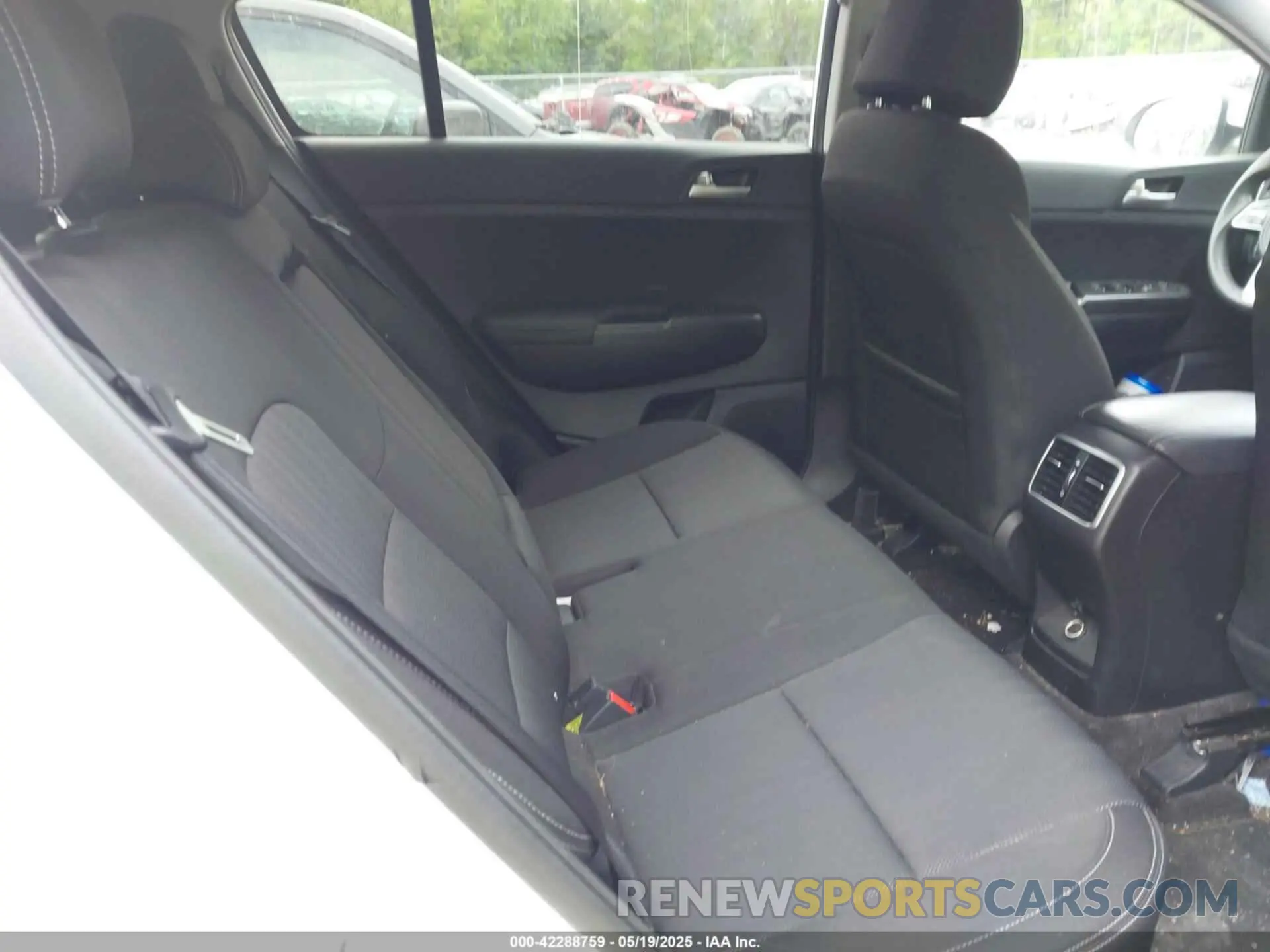8 fotografías del automóvil dañado KNDPMCAC7L7815157 KIA SPORTAGE 2020