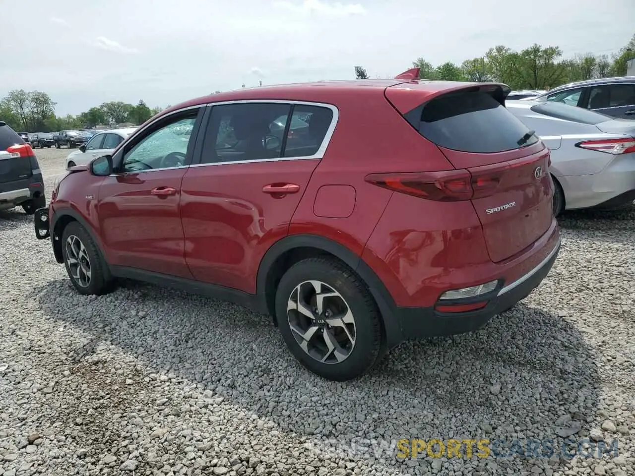 2 fotografías del automóvil dañado KNDPMCAC7L7837384 KIA SPORTAGE 2020
