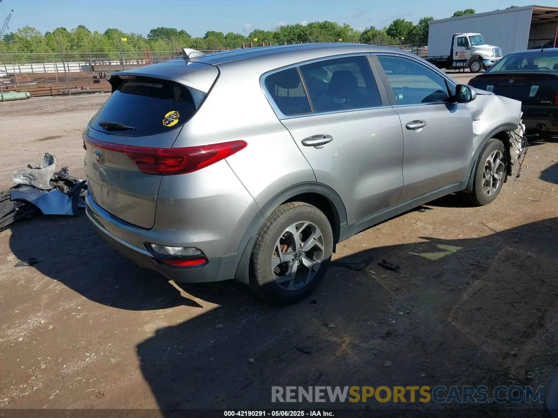 4 fotografías del automóvil dañado KNDPMCAC8L7628865 KIA SPORTAGE 2020