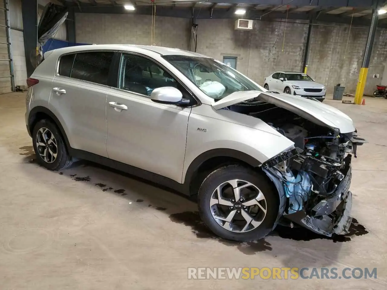4 fotografías del automóvil dañado KNDPMCAC8L7661090 KIA SPORTAGE 2020