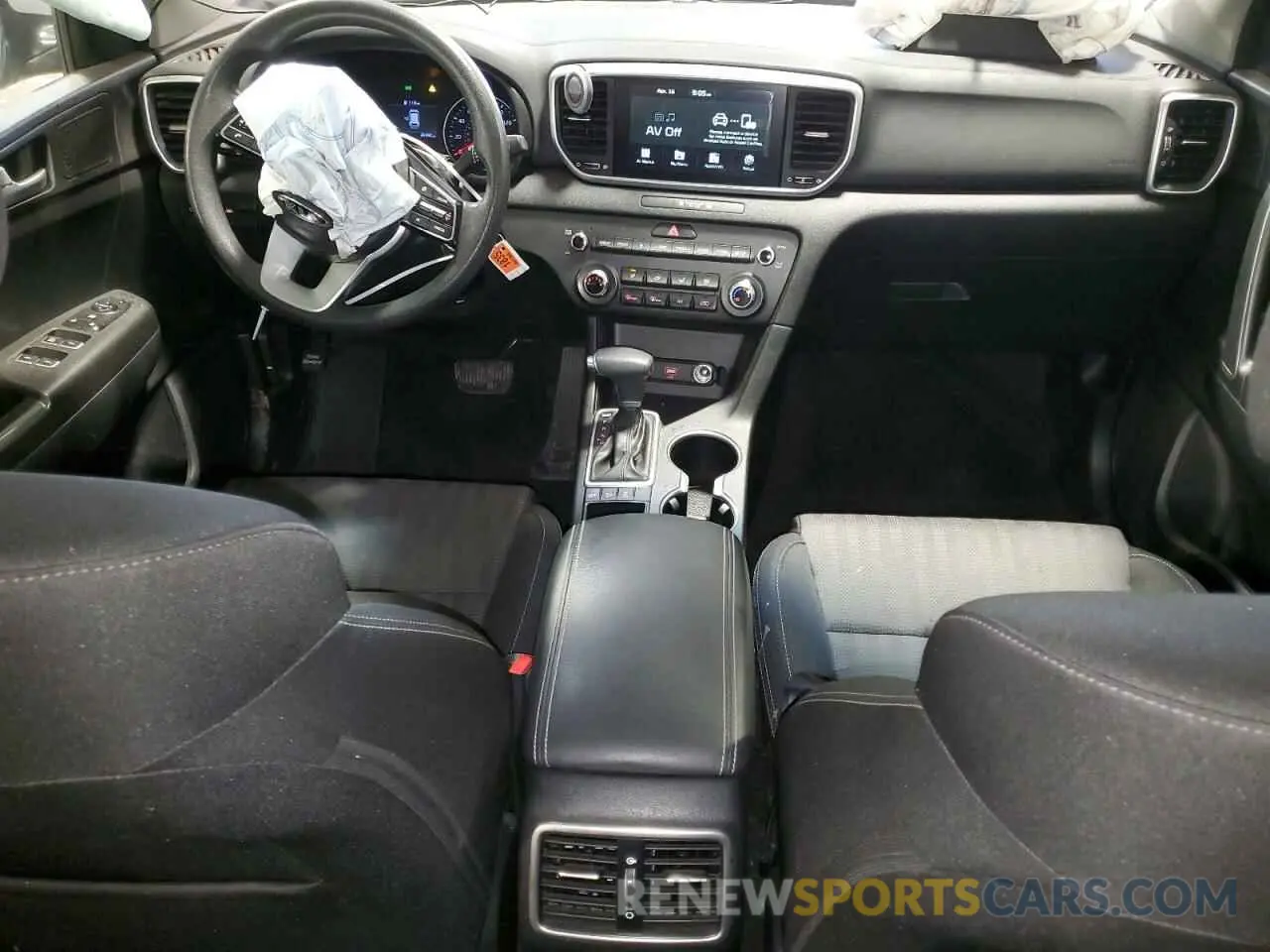 8 fotografías del automóvil dañado KNDPMCAC8L7661090 KIA SPORTAGE 2020