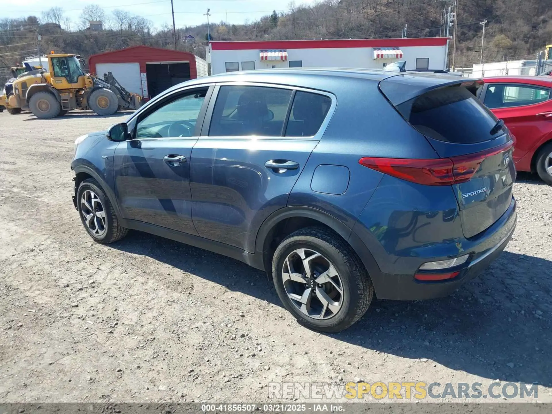 3 fotografías del automóvil dañado KNDPMCAC8L7765627 KIA SPORTAGE 2020