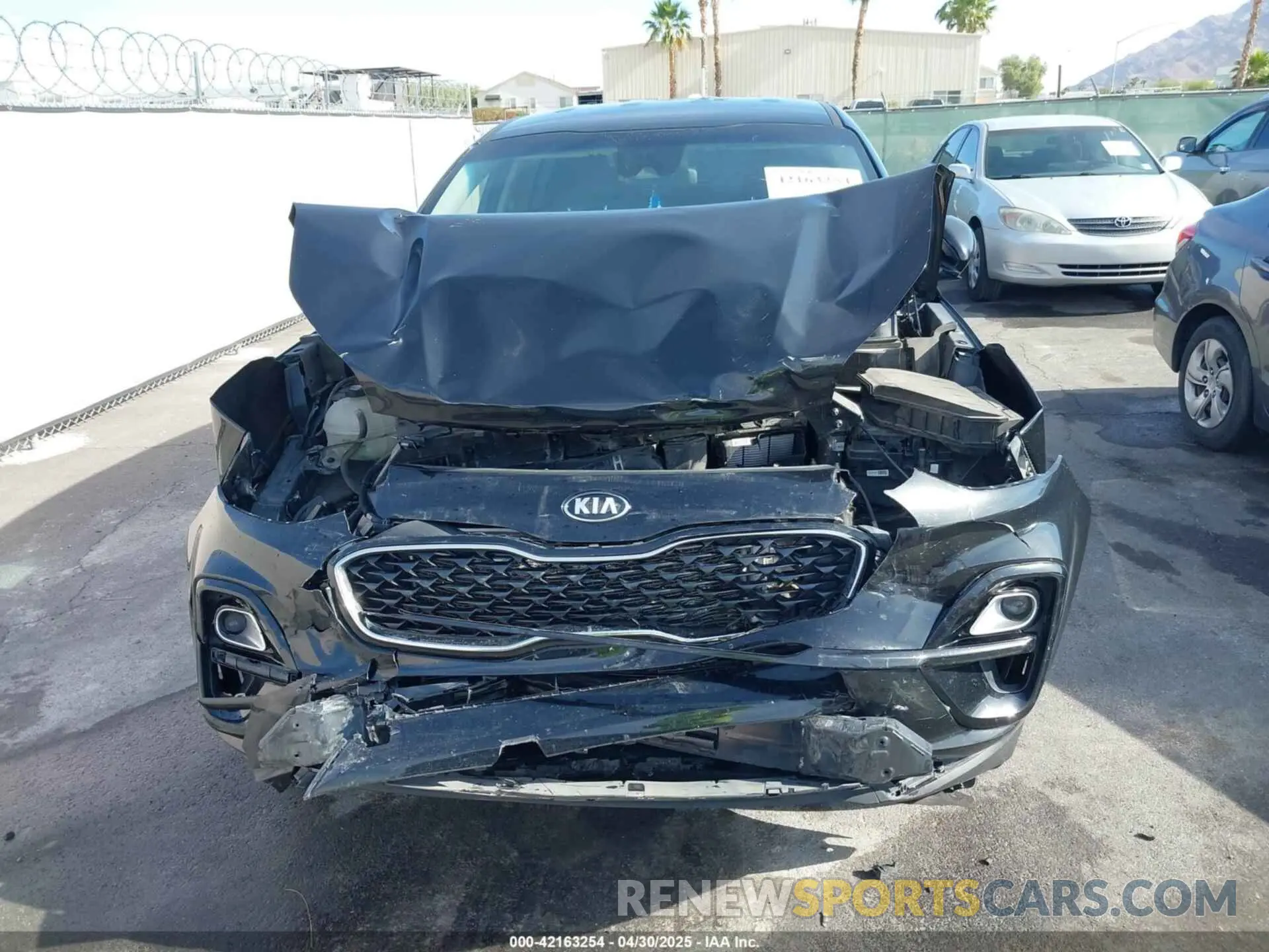 13 fotografías del automóvil dañado KNDPMCAC9L7747542 KIA SPORTAGE 2020