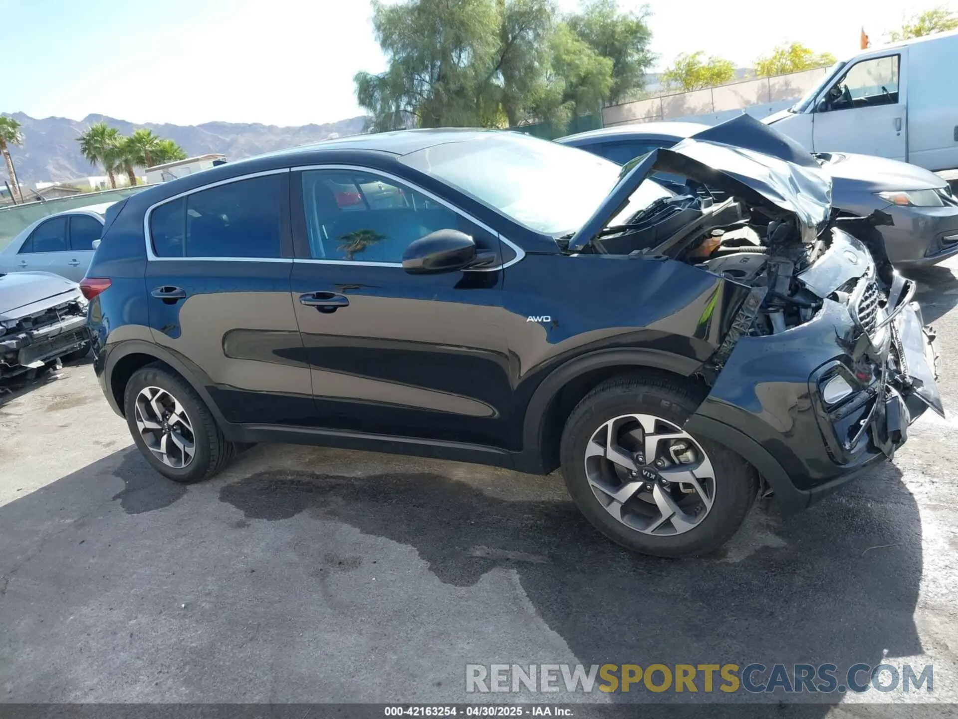 14 fotografías del automóvil dañado KNDPMCAC9L7747542 KIA SPORTAGE 2020