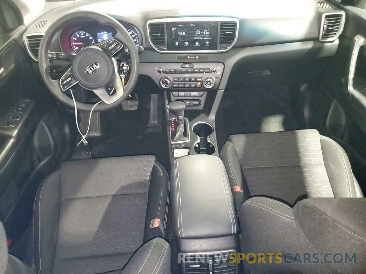 8 fotografías del automóvil dañado KNDPMCACXL7661589 KIA SPORTAGE 2020