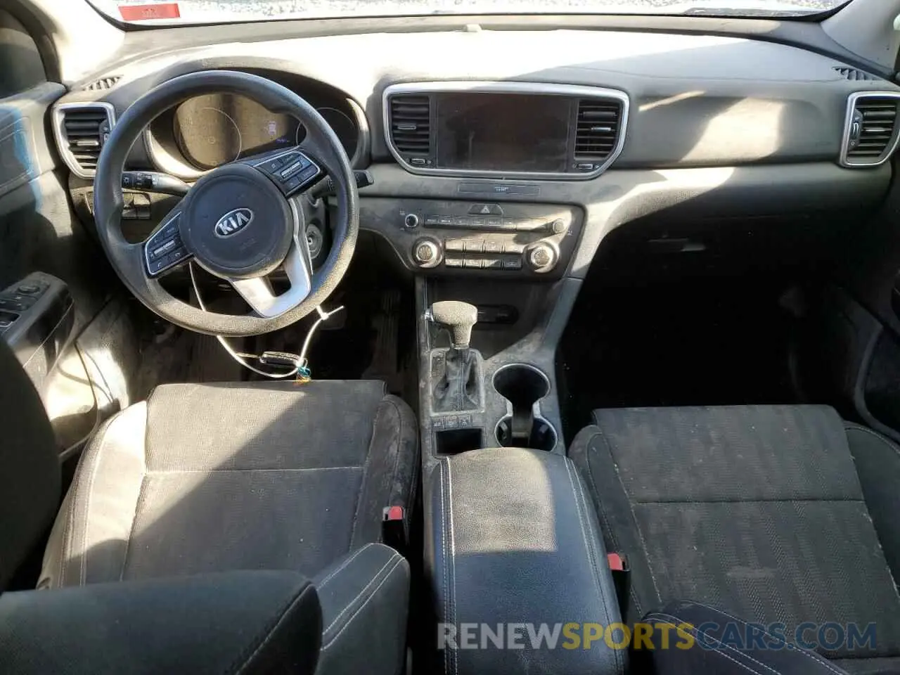 8 fotografías del automóvil dañado KNDPMCACXL7810101 KIA SPORTAGE 2020