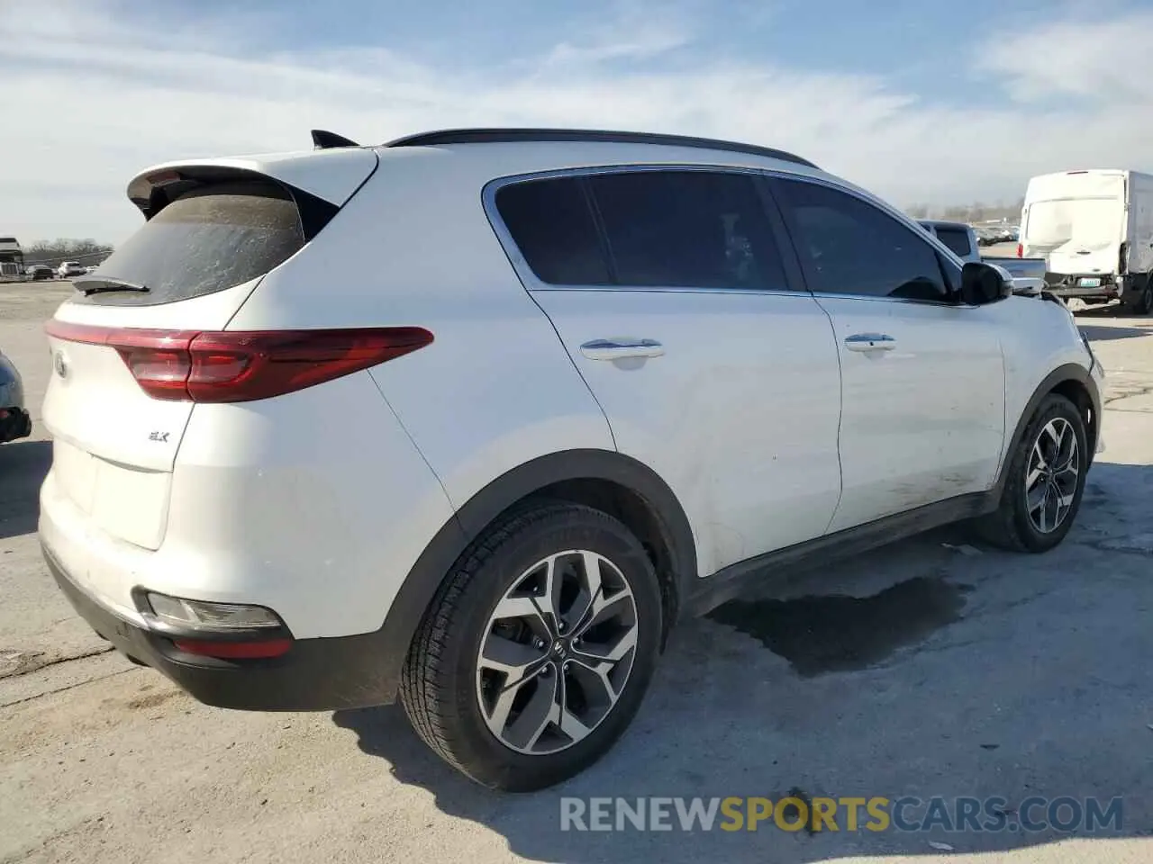 3 fotografías del automóvil dañado KNDPN3AC2L7779956 KIA SPORTAGE 2020