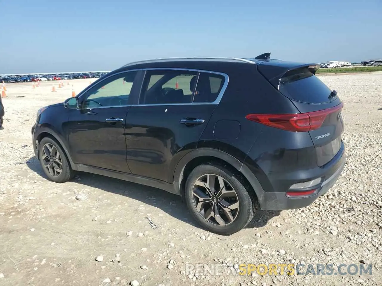 2 fotografías del automóvil dañado KNDPN3AC3L7702030 KIA SPORTAGE 2020