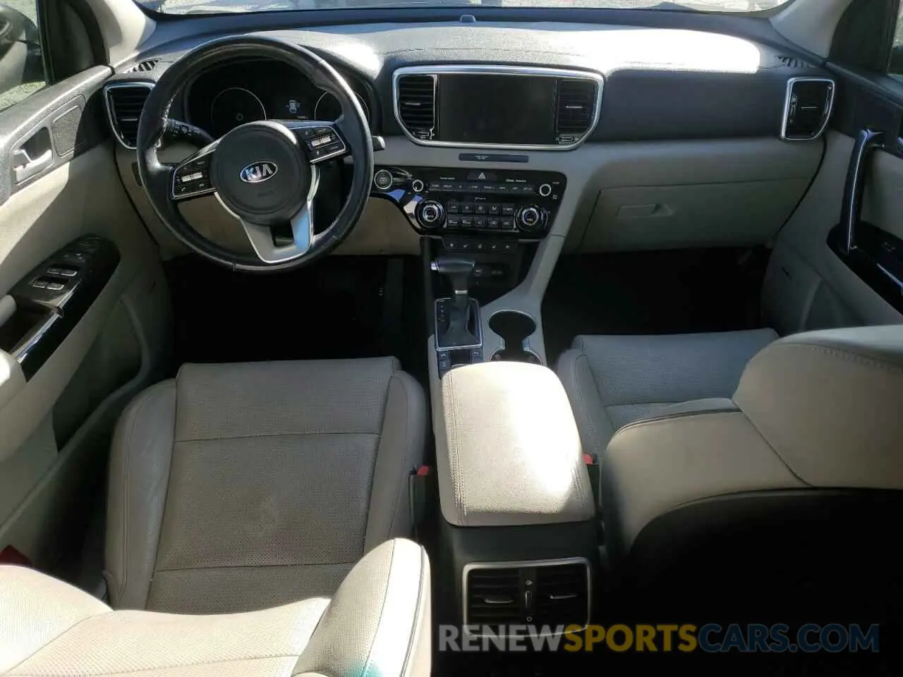 8 fotografías del automóvil dañado KNDPNCAC0L7732277 KIA SPORTAGE 2020