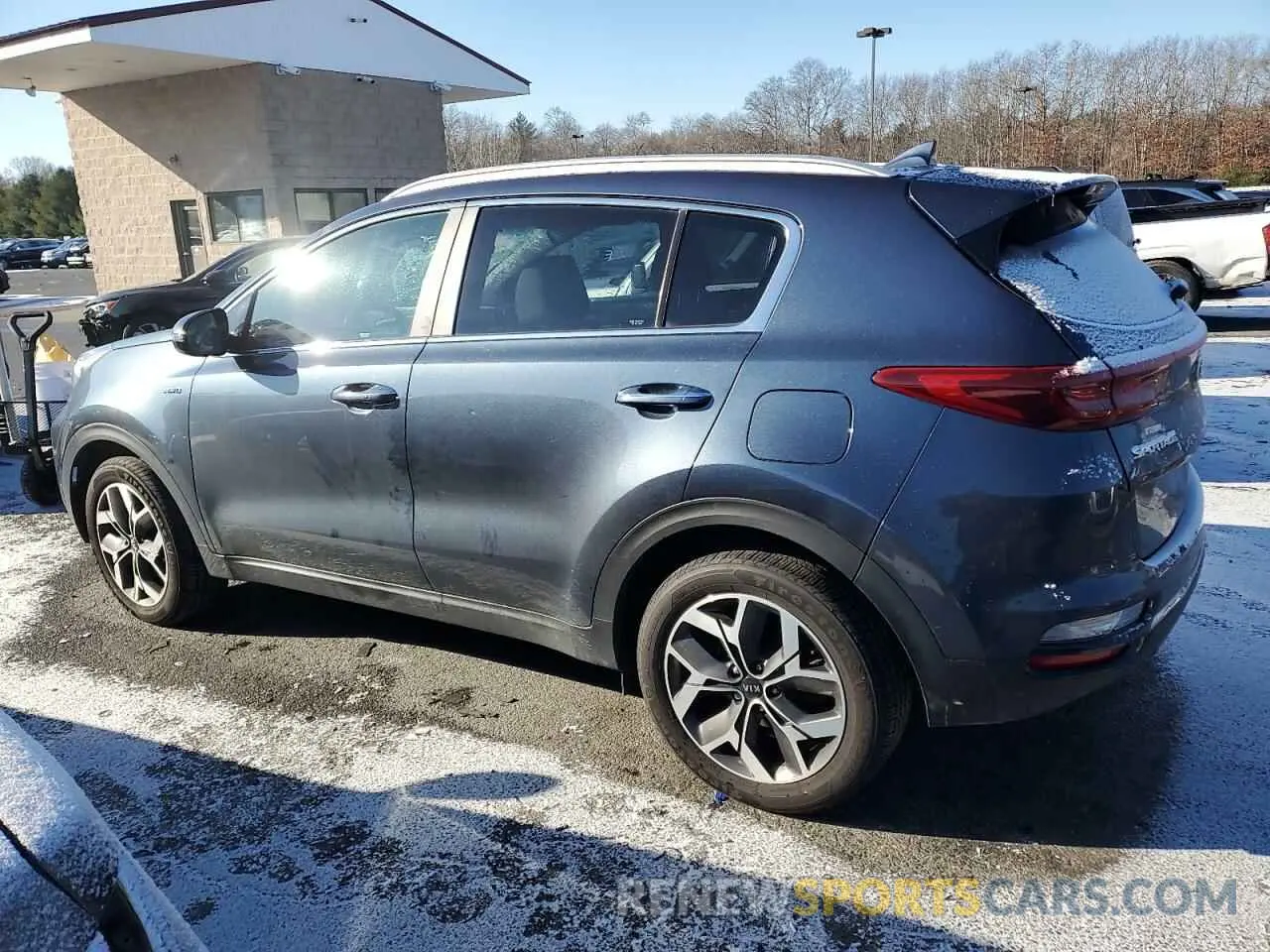 2 fotografías del automóvil dañado KNDPNCAC2L7697919 KIA SPORTAGE 2020