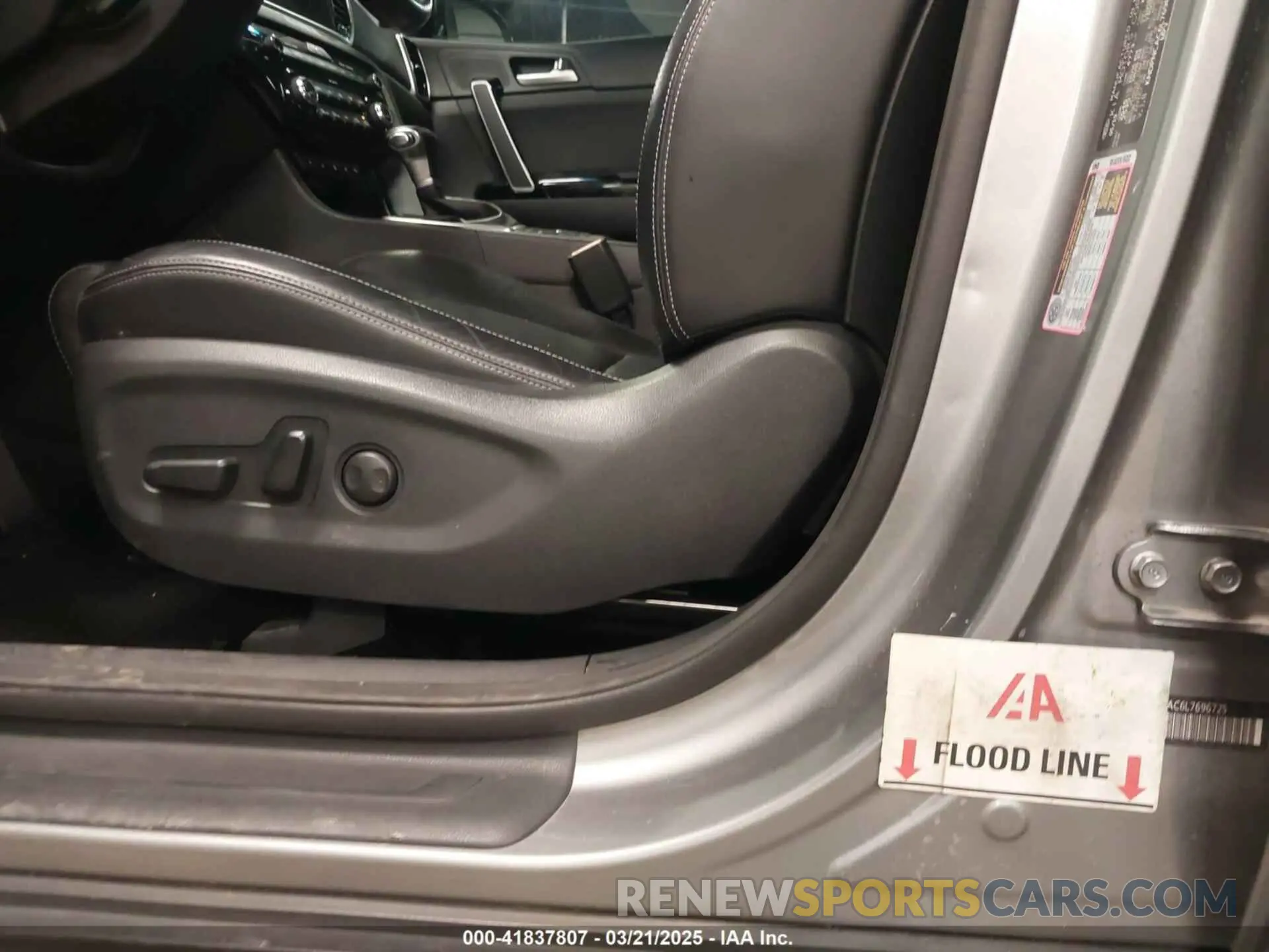 6 fotografías del automóvil dañado KNDPNCAC6L7696725 KIA SPORTAGE 2020