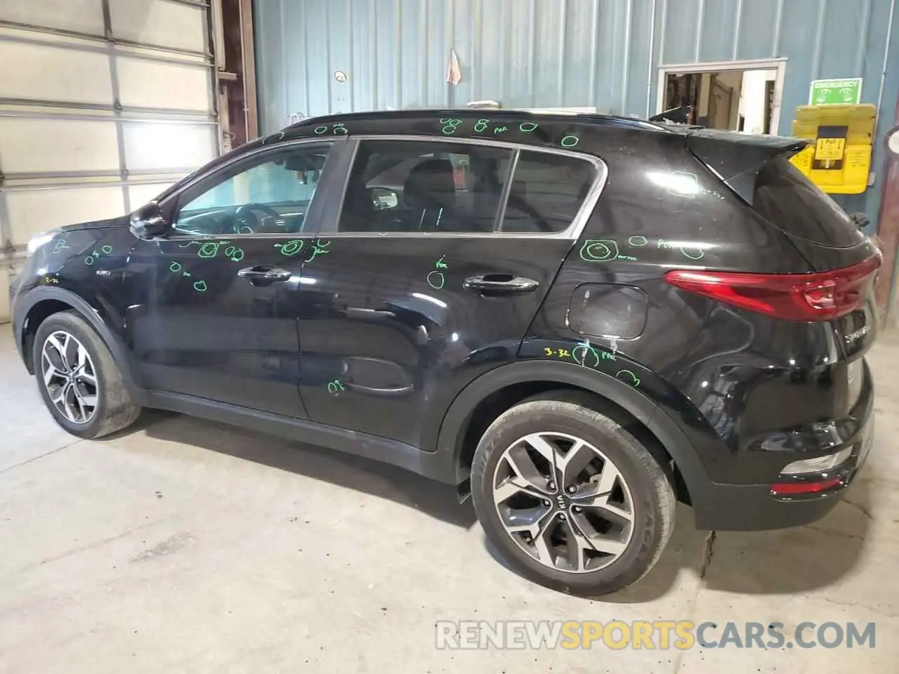 2 fotografías del automóvil dañado KNDPNCAC7L7631897 KIA SPORTAGE 2020