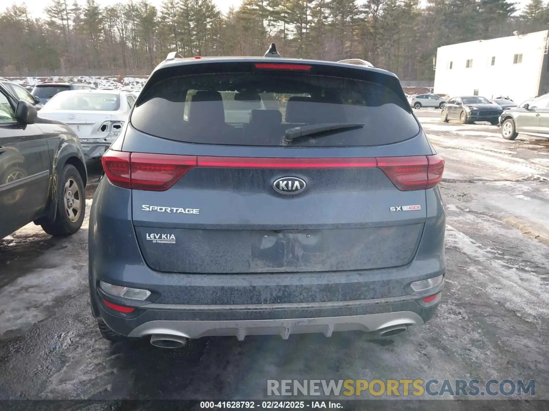 16 fotografías del automóvil dañado KNDPRCA61L7833990 KIA SPORTAGE 2020