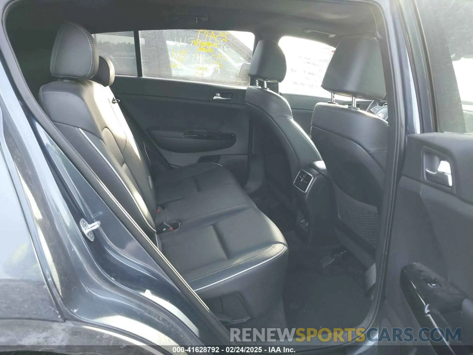 8 fotografías del automóvil dañado KNDPRCA61L7833990 KIA SPORTAGE 2020