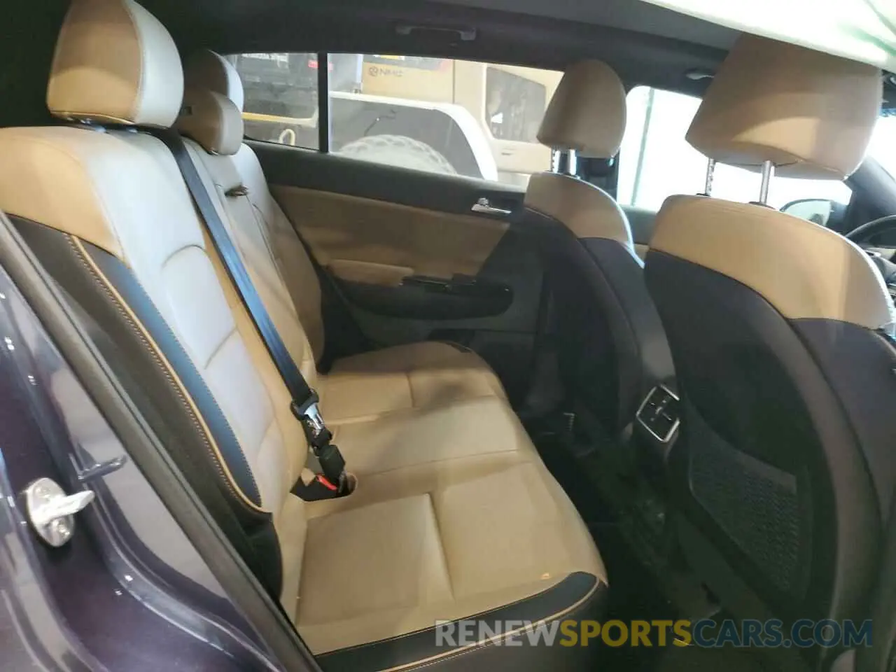 11 fotografías del automóvil dañado KNDPRCA66L7651721 KIA SPORTAGE 2020