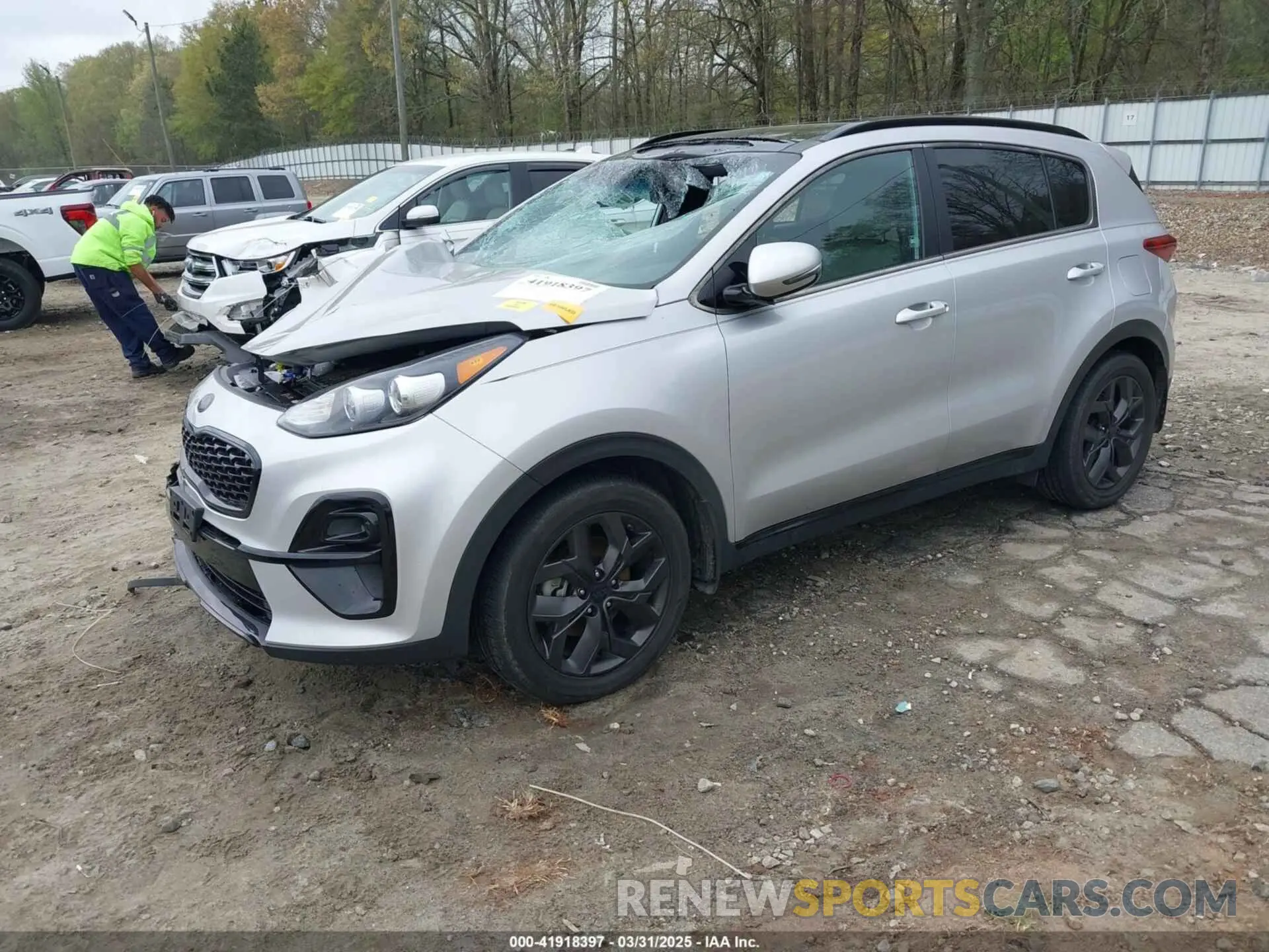2 fotografías del automóvil dañado KNDP63AC1M7858839 KIA SPORTAGE 2021