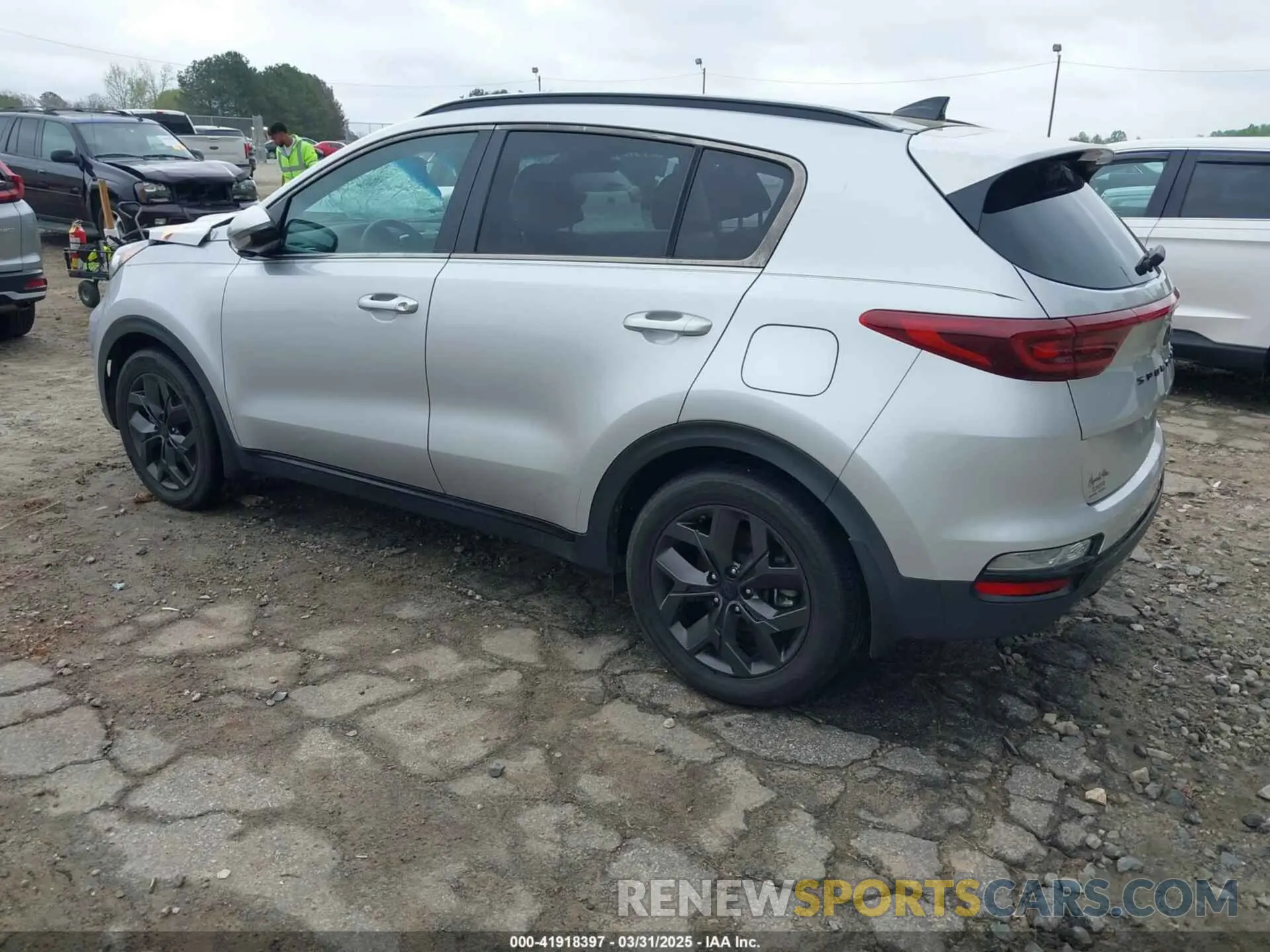 3 fotografías del automóvil dañado KNDP63AC1M7858839 KIA SPORTAGE 2021