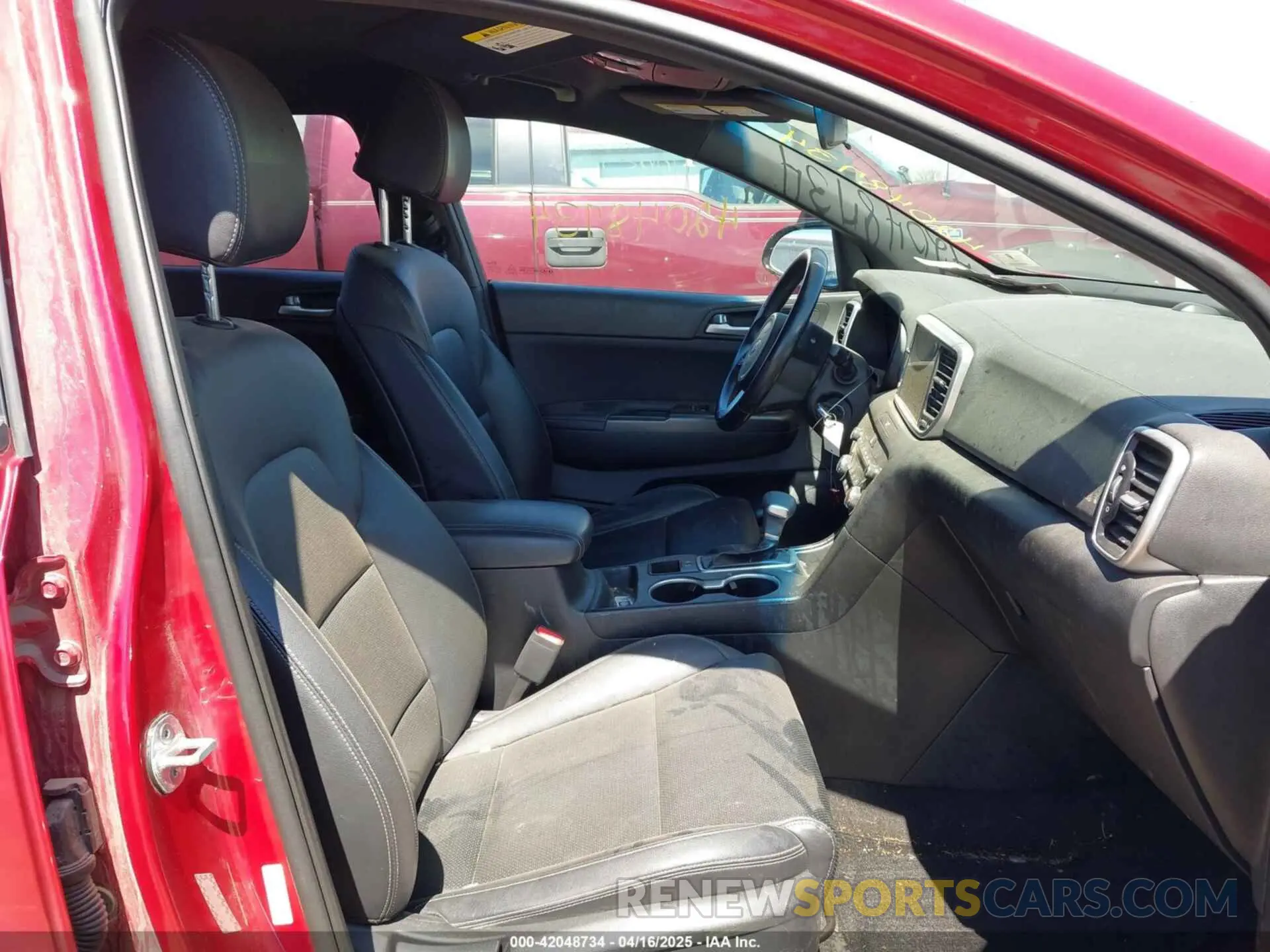 5 fotografías del automóvil dañado KNDP63AC1M7888584 KIA SPORTAGE 2021