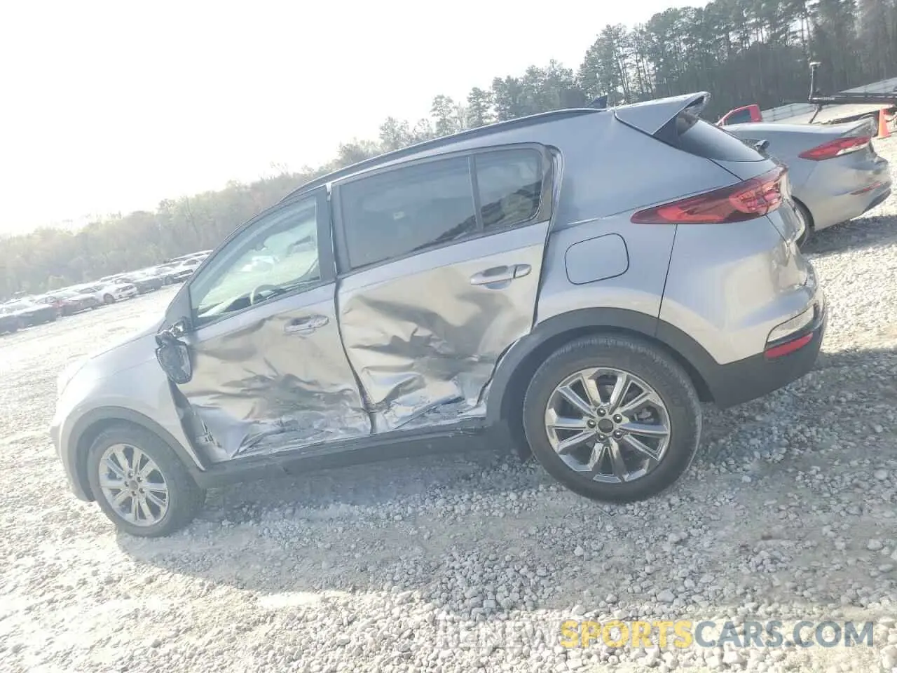 2 fotografías del automóvil dañado KNDP63AC2M7873771 KIA SPORTAGE 2021