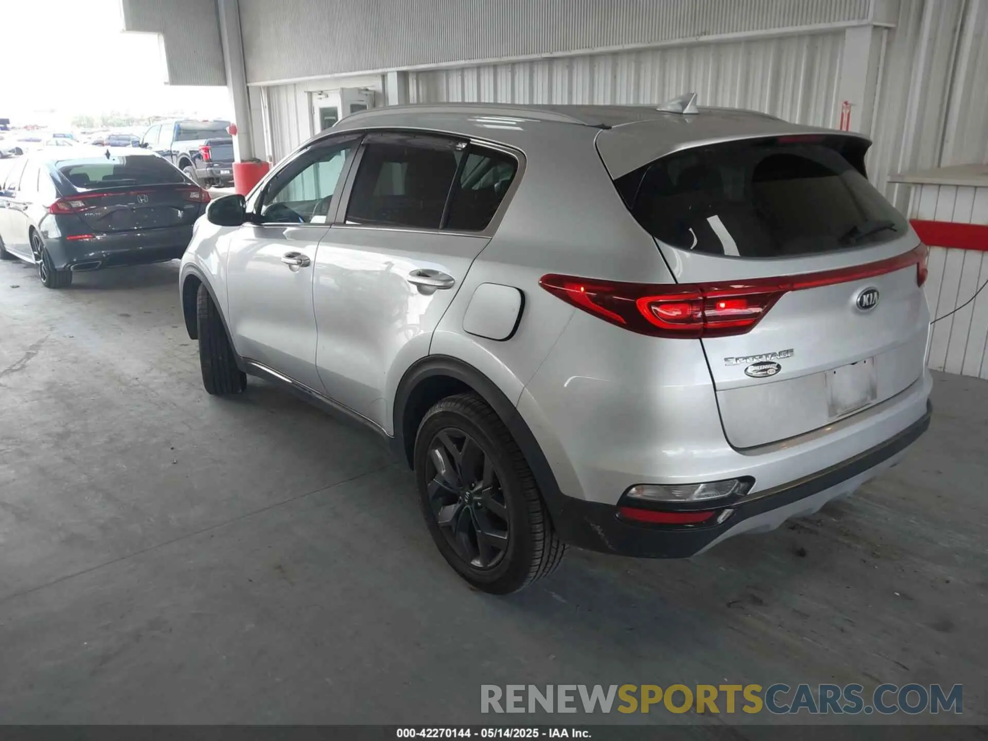 3 fotografías del automóvil dañado KNDP63AC3M7927658 KIA SPORTAGE 2021
