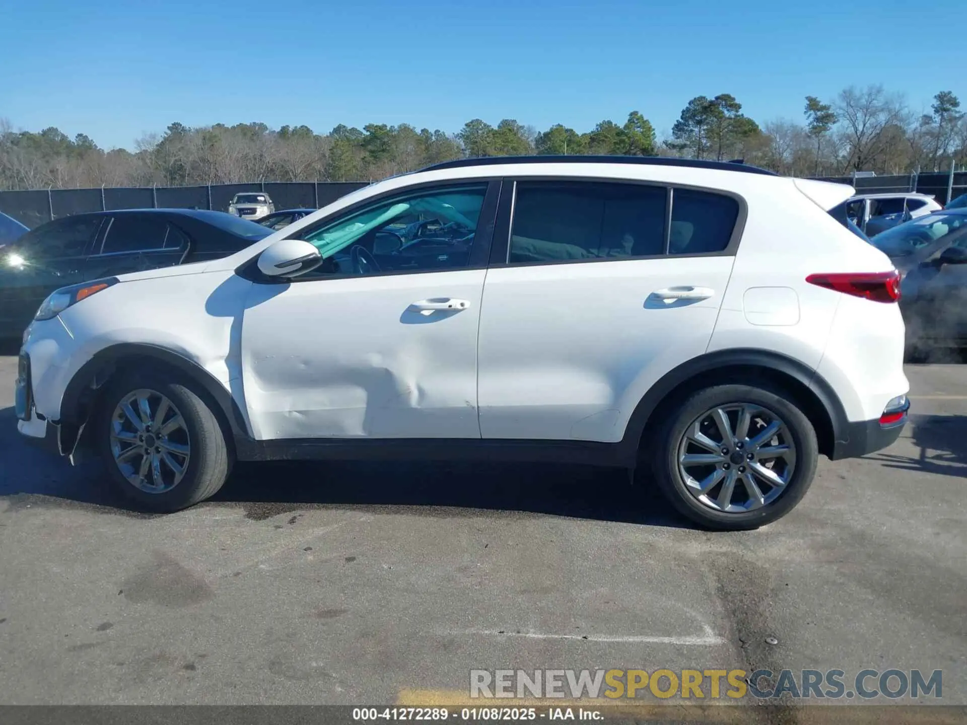 14 fotografías del automóvil dañado KNDP63ACXM7888003 KIA SPORTAGE 2021