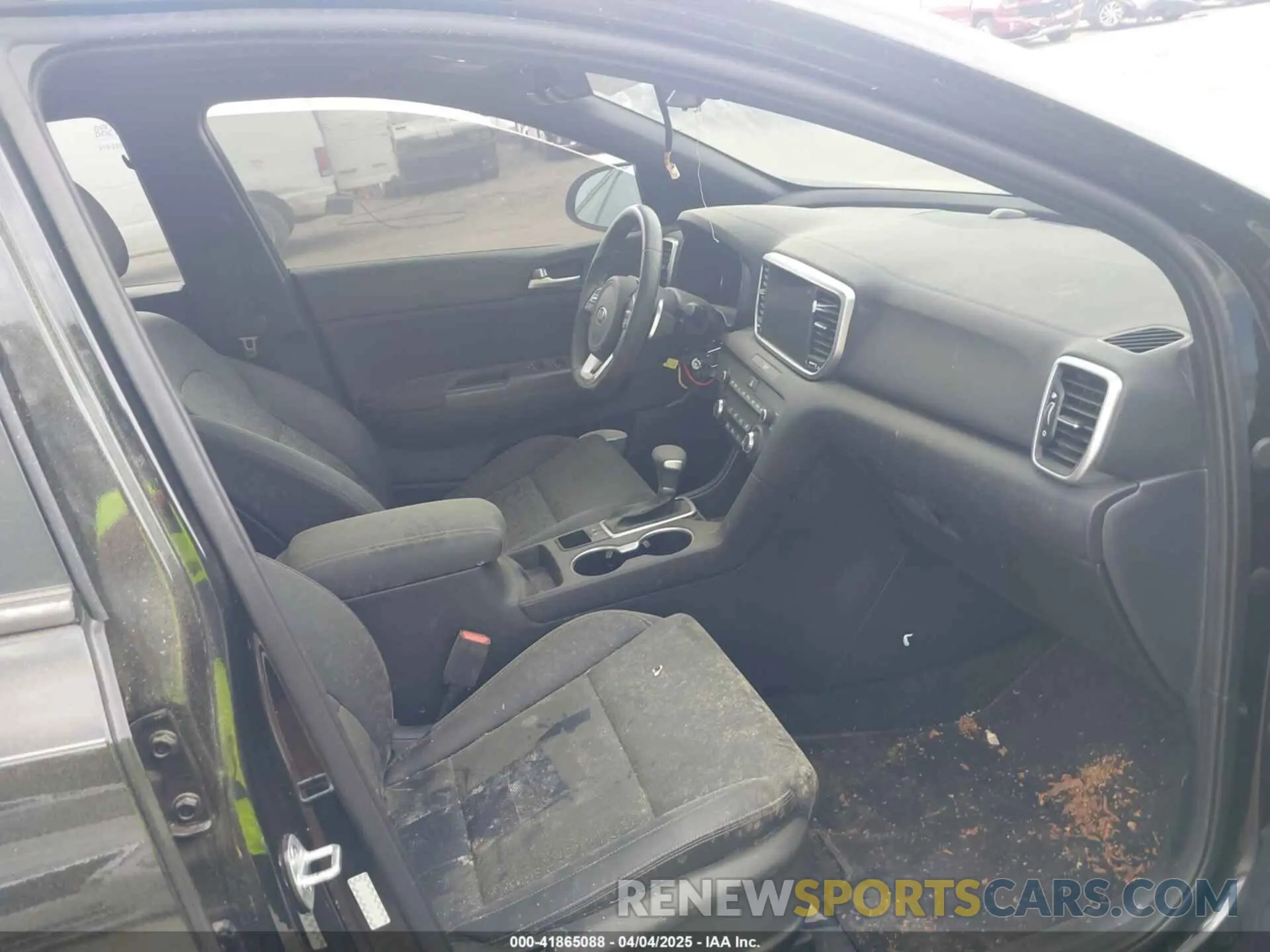 5 fotografías del automóvil dañado KNDP63ACXM7890933 KIA SPORTAGE 2021